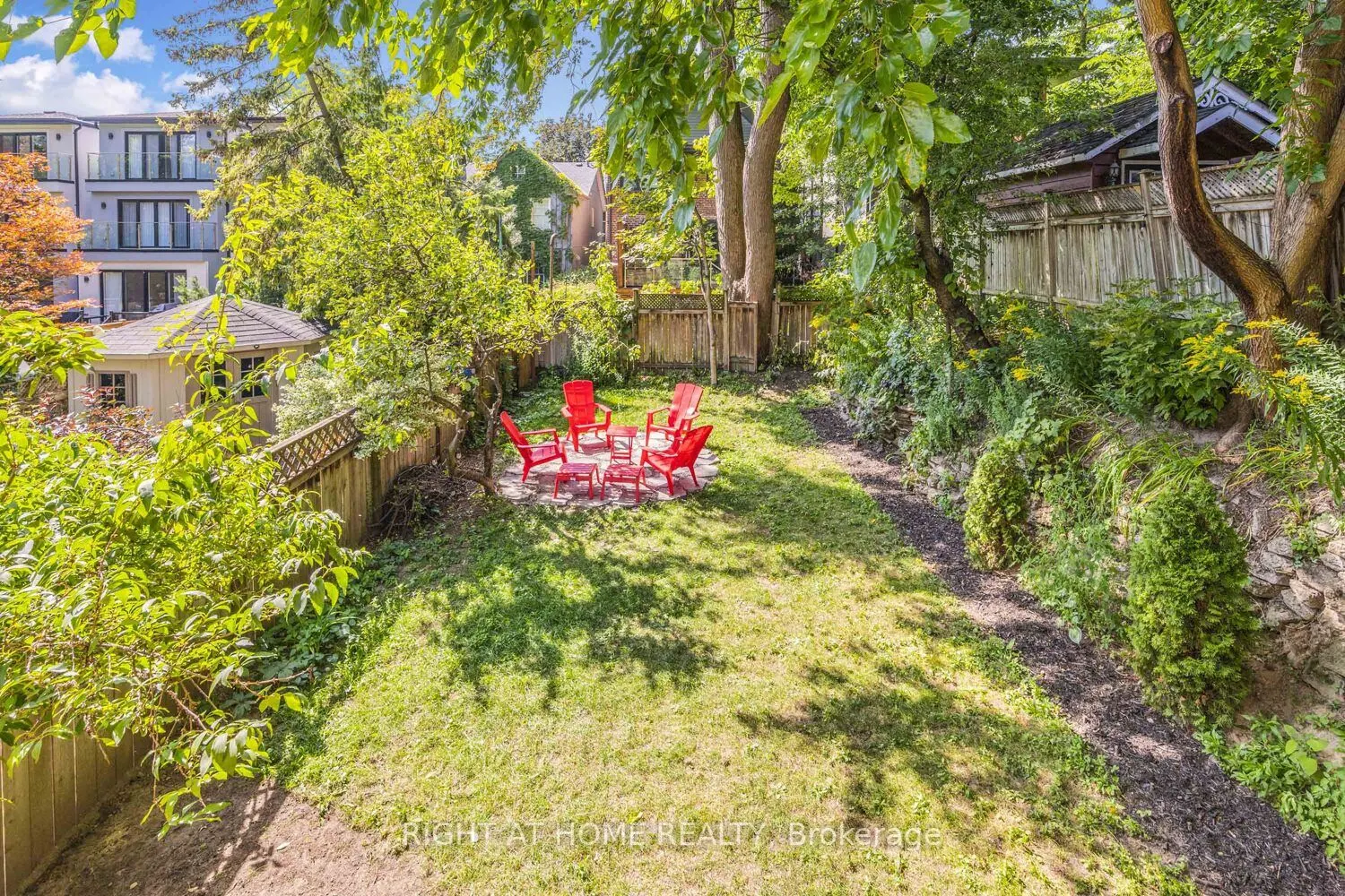 324 Lee Avenue