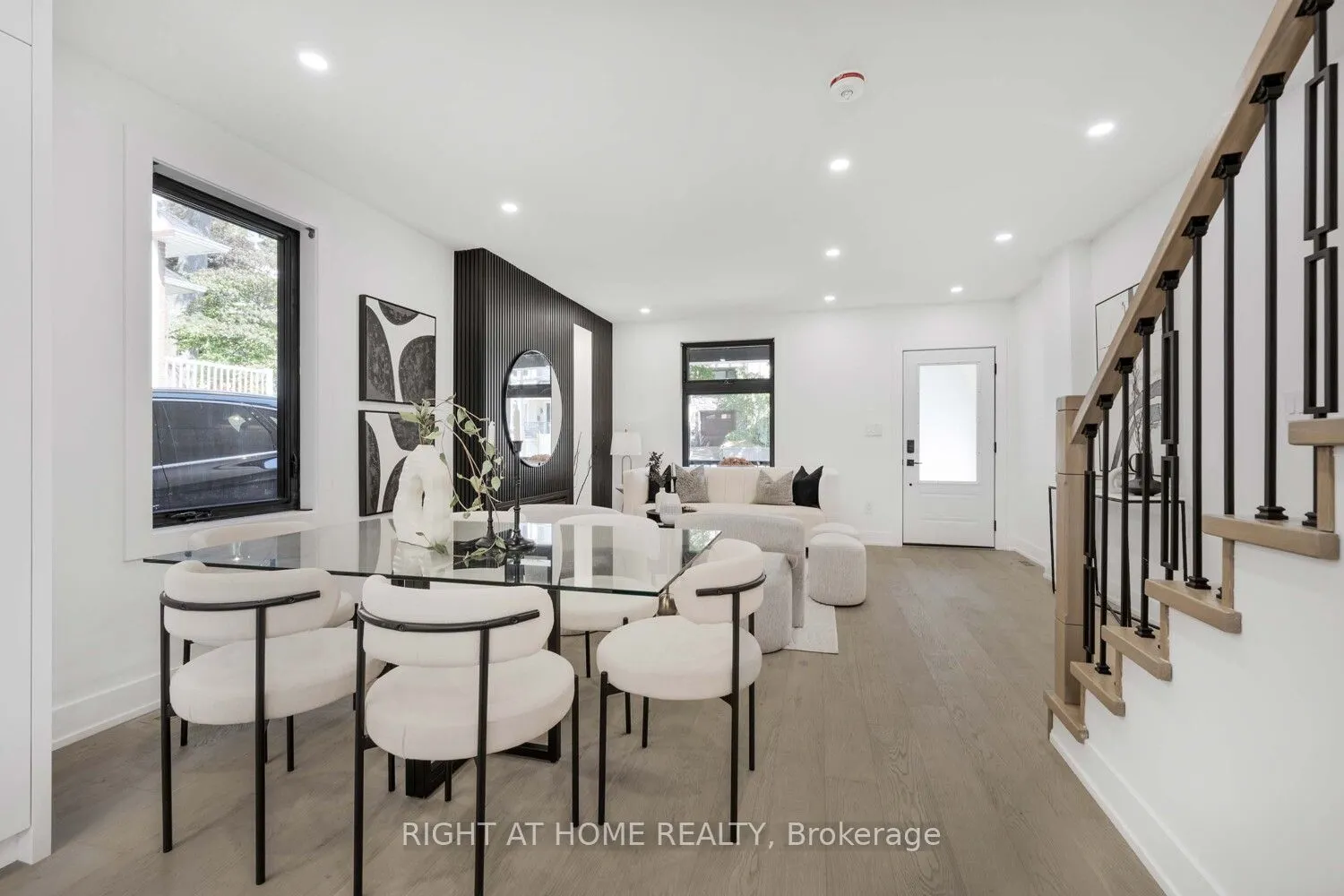 324 Lee Avenue