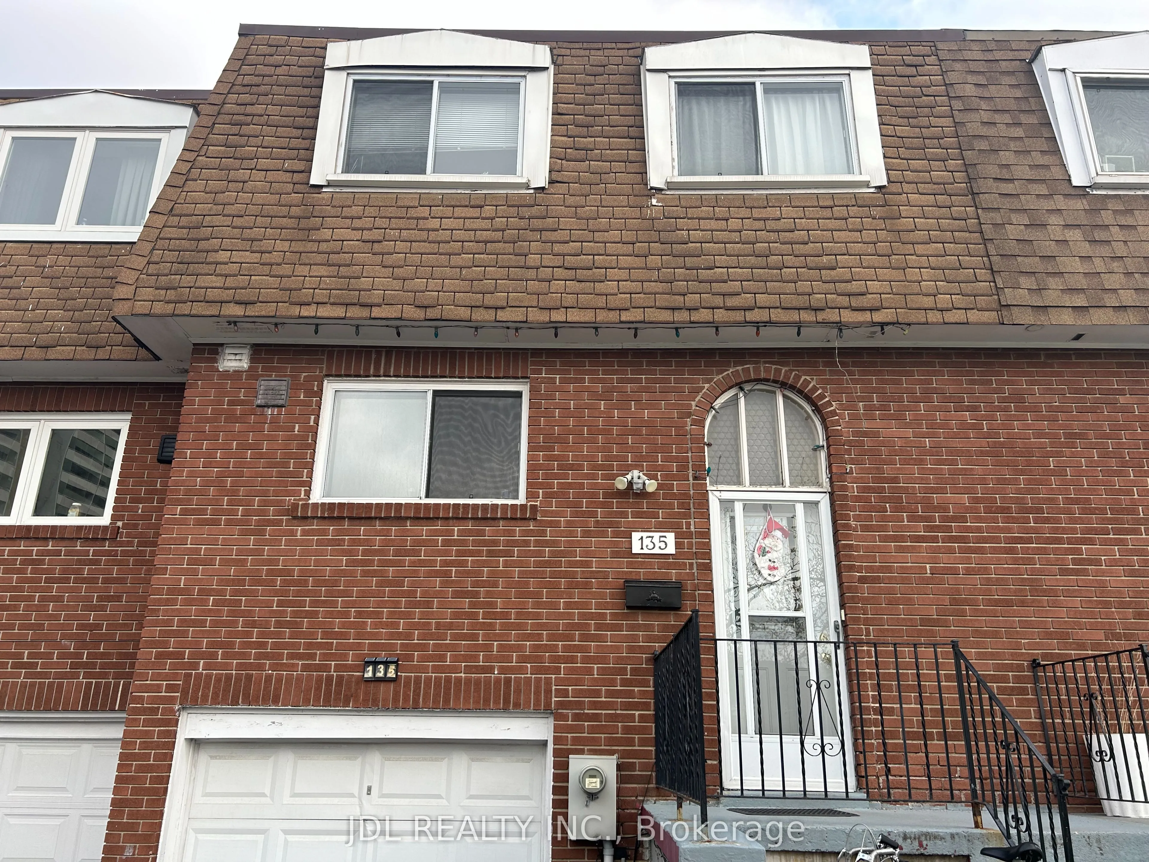 135 Corinthian Blvd Boulevard