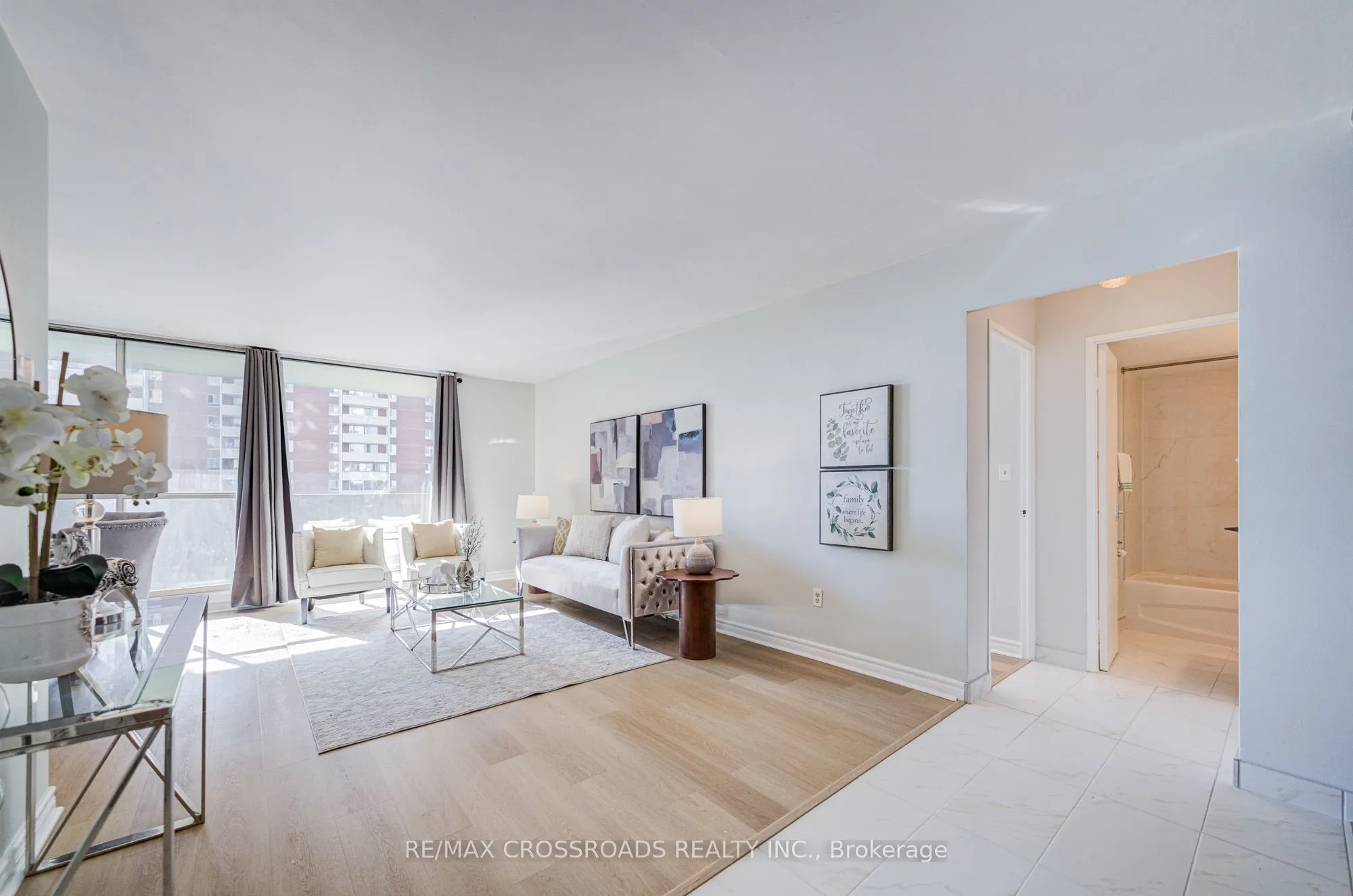 5 Massey Square, #1202
