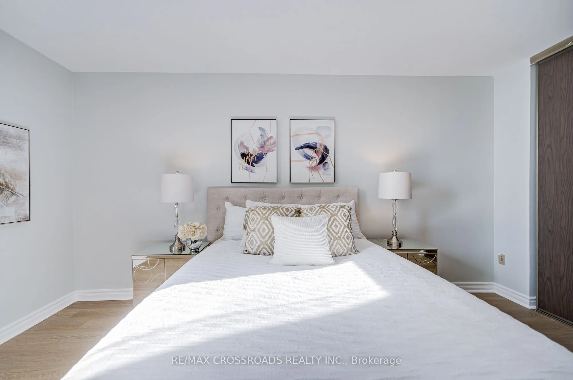 5 Massey Square, #1202