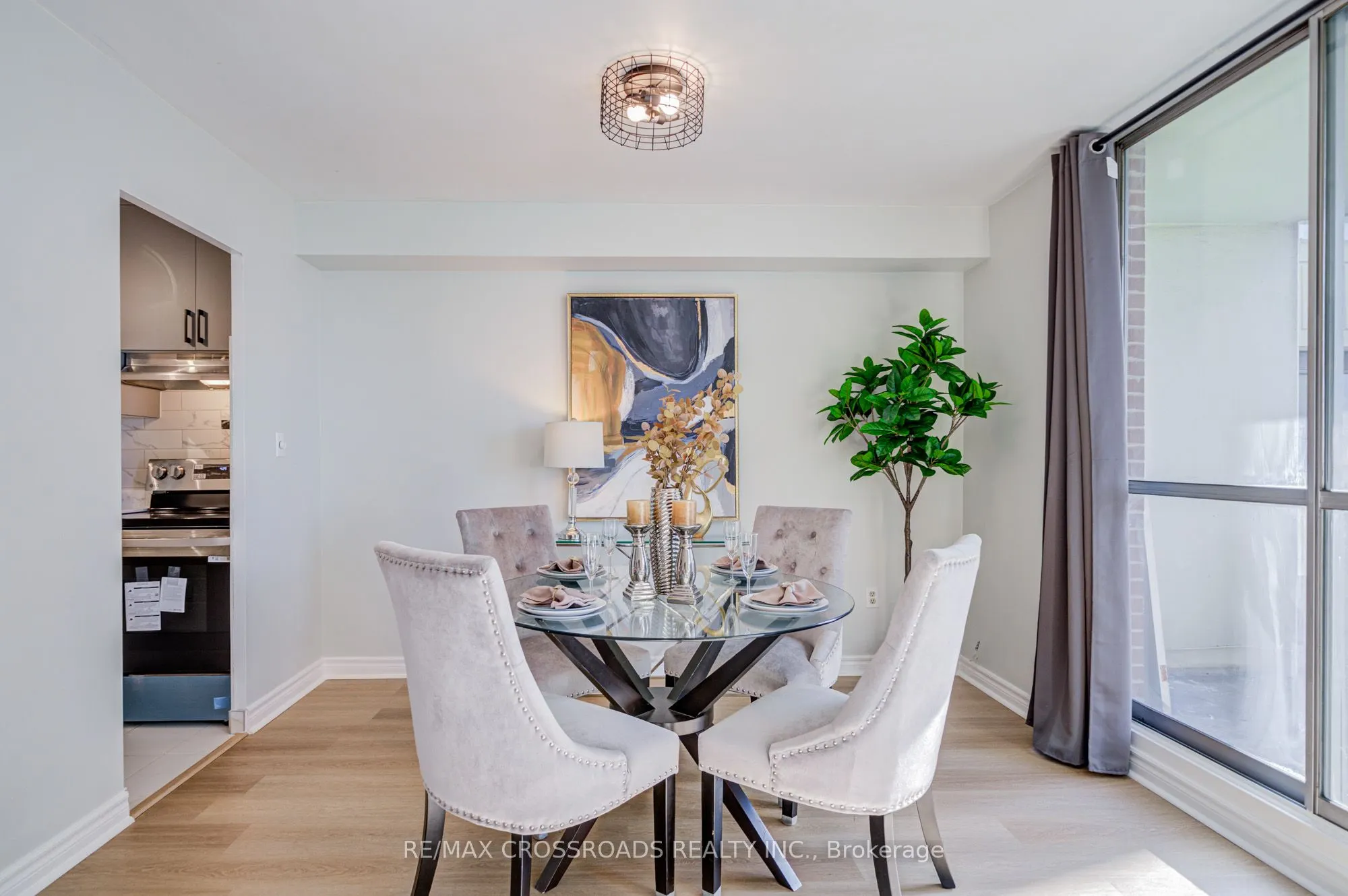 5 Massey Square, #1202