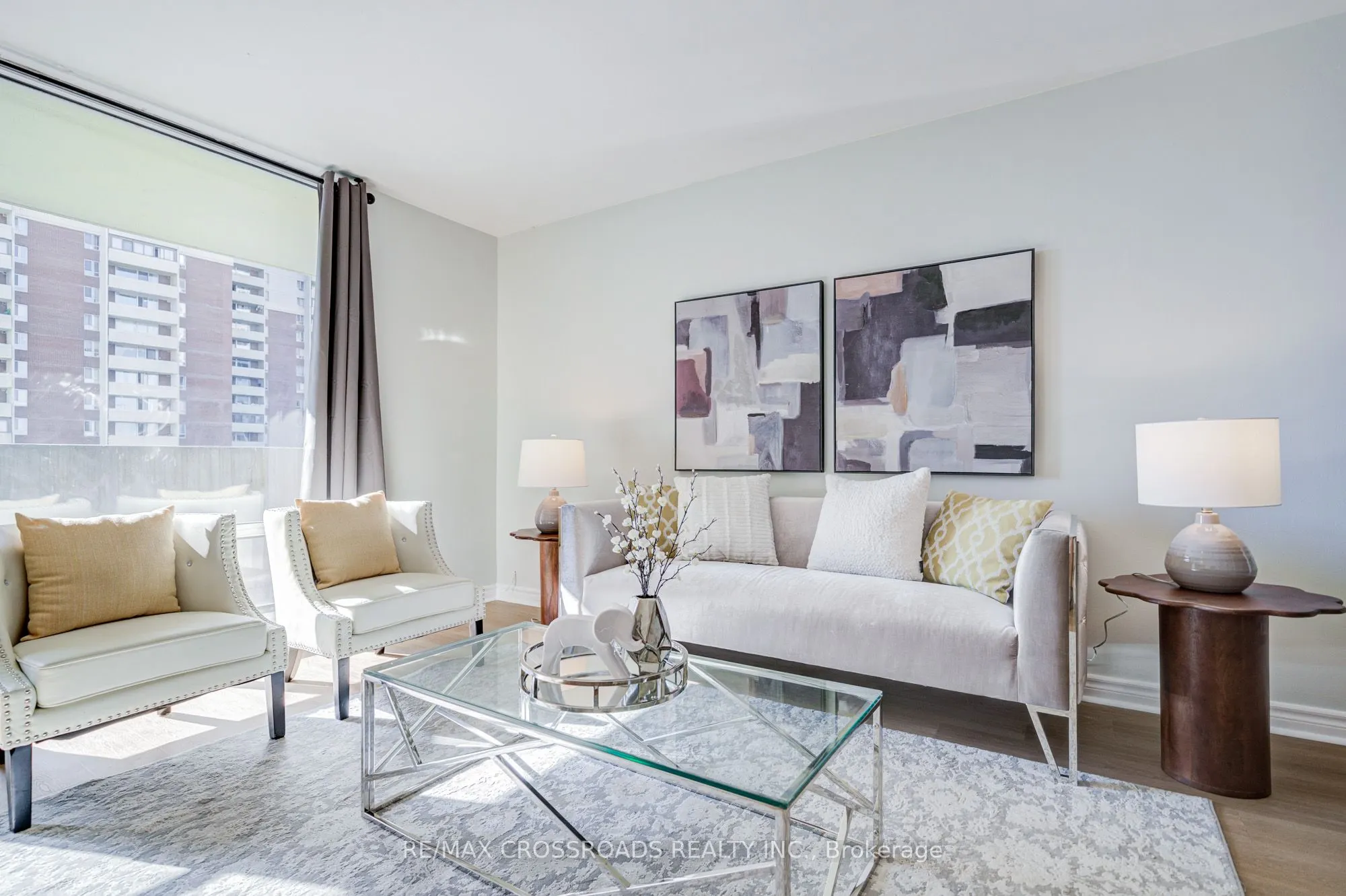 5 Massey Square, #1202