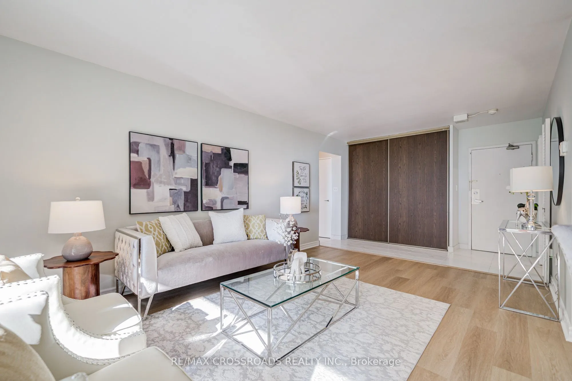 5 Massey Square, #1202