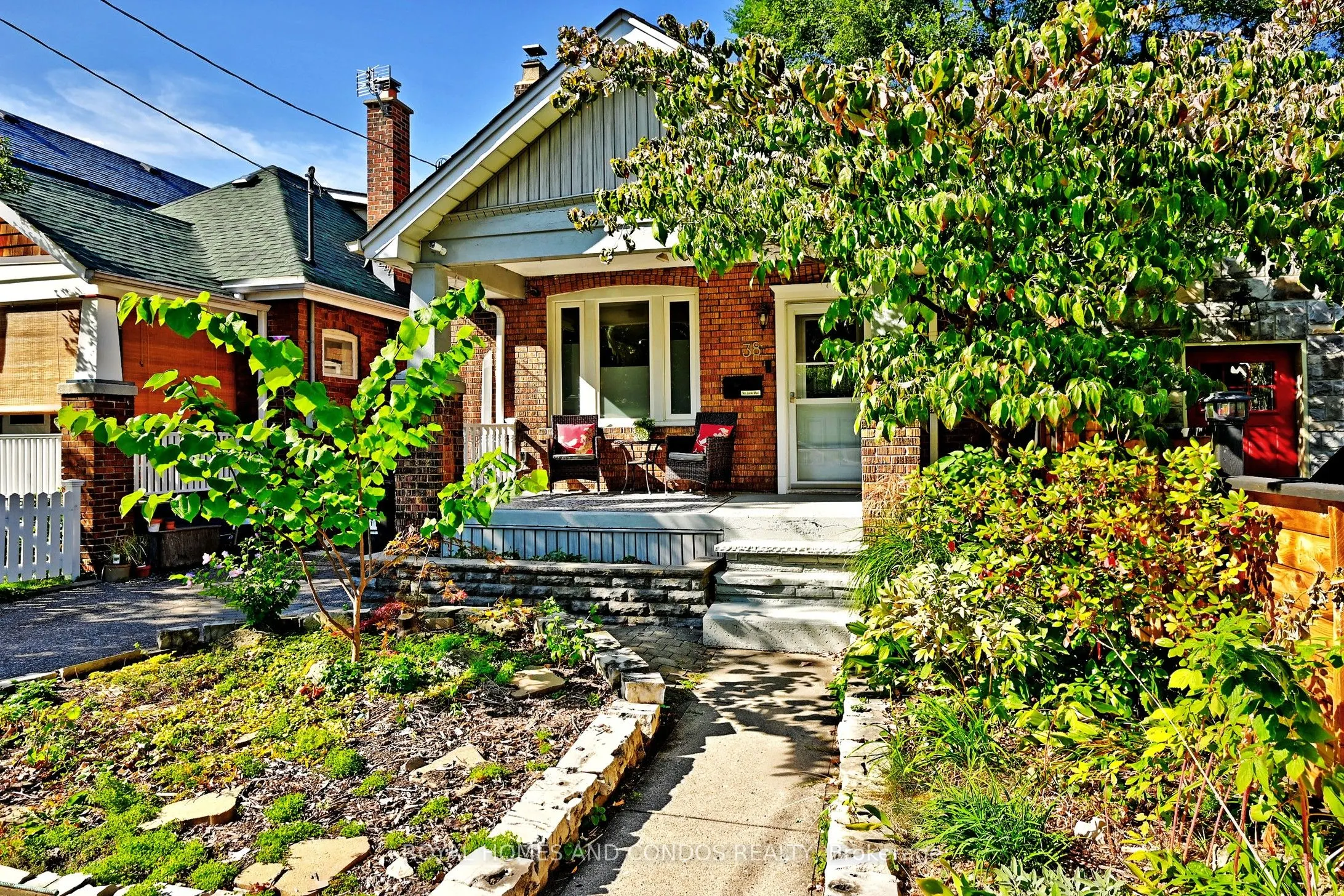 38 Gates Avenue