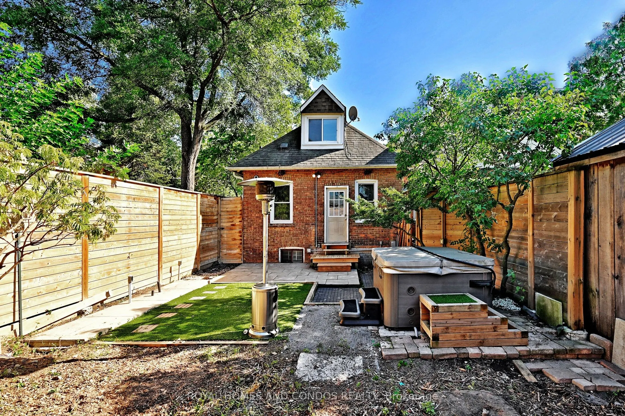 38 Gates Avenue