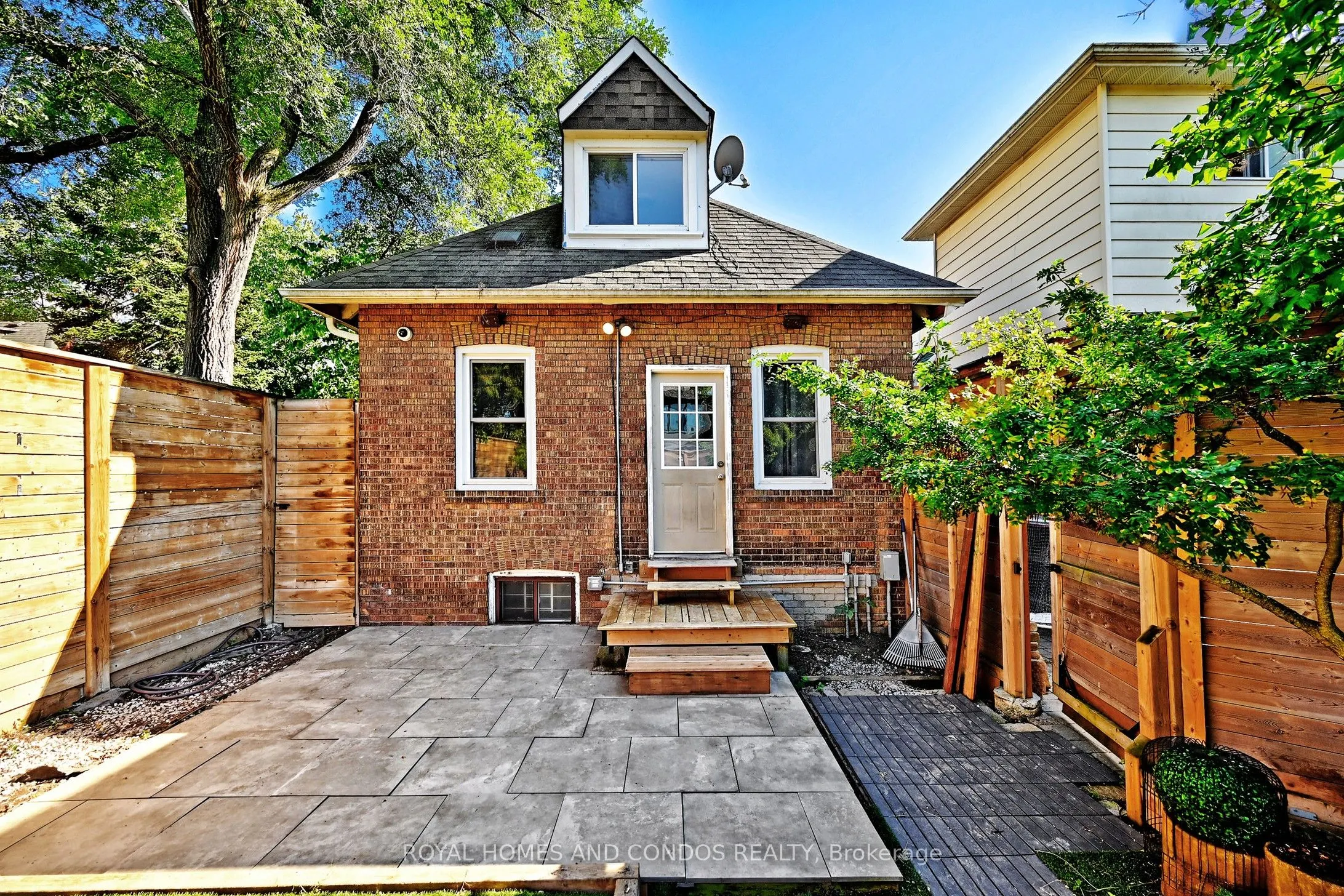 38 Gates Avenue