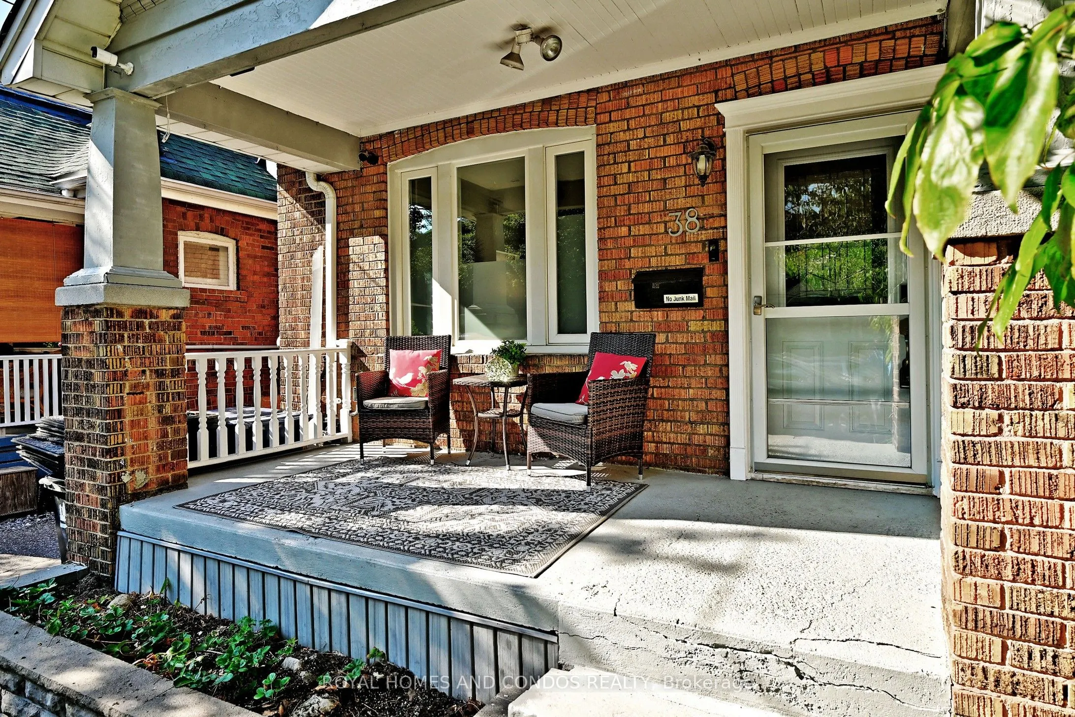 38 Gates Avenue