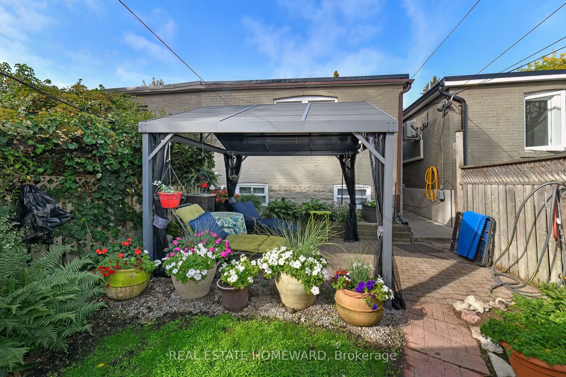 309 Victoria Pk Avenue