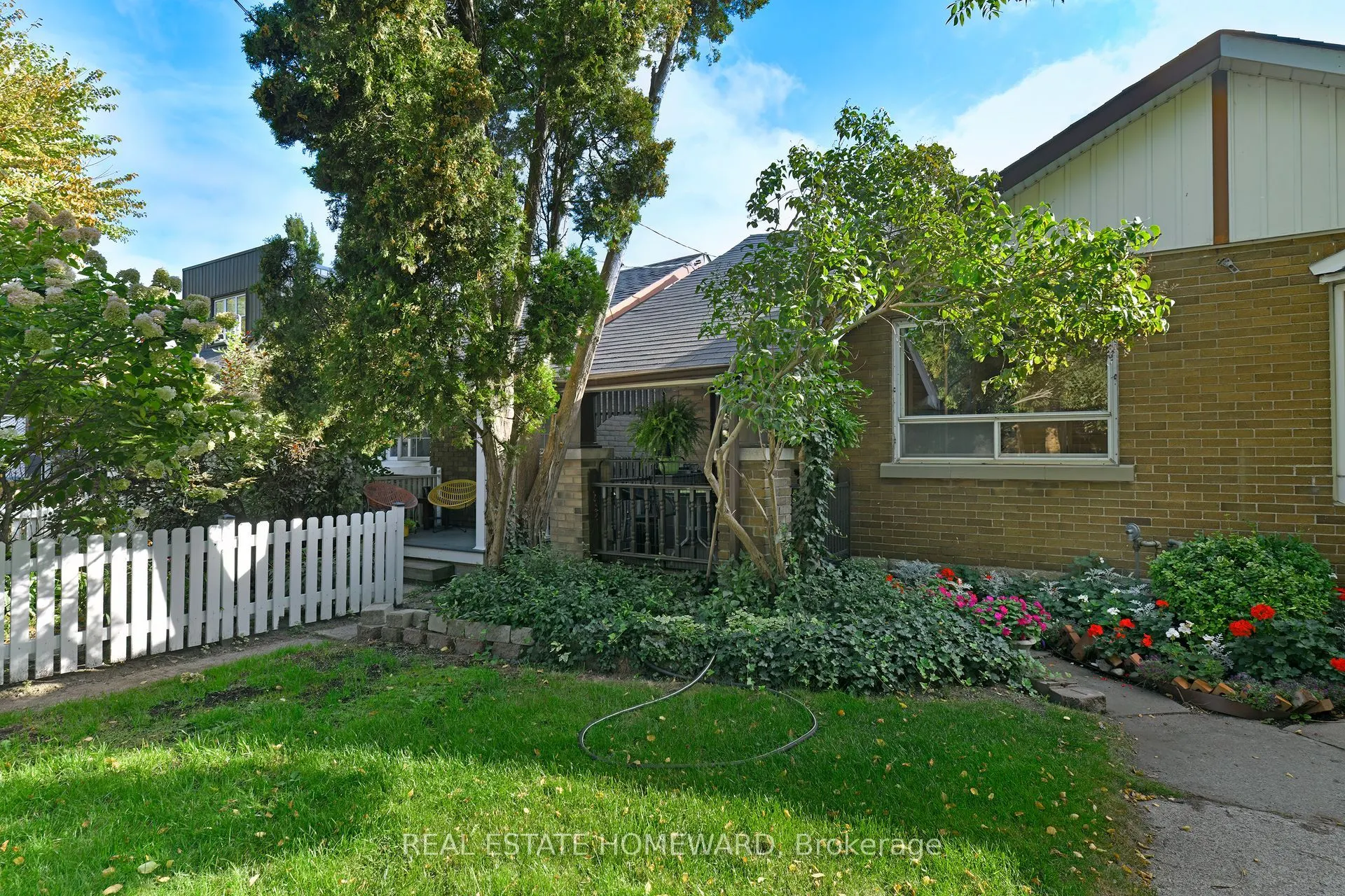 309 Victoria Pk Avenue