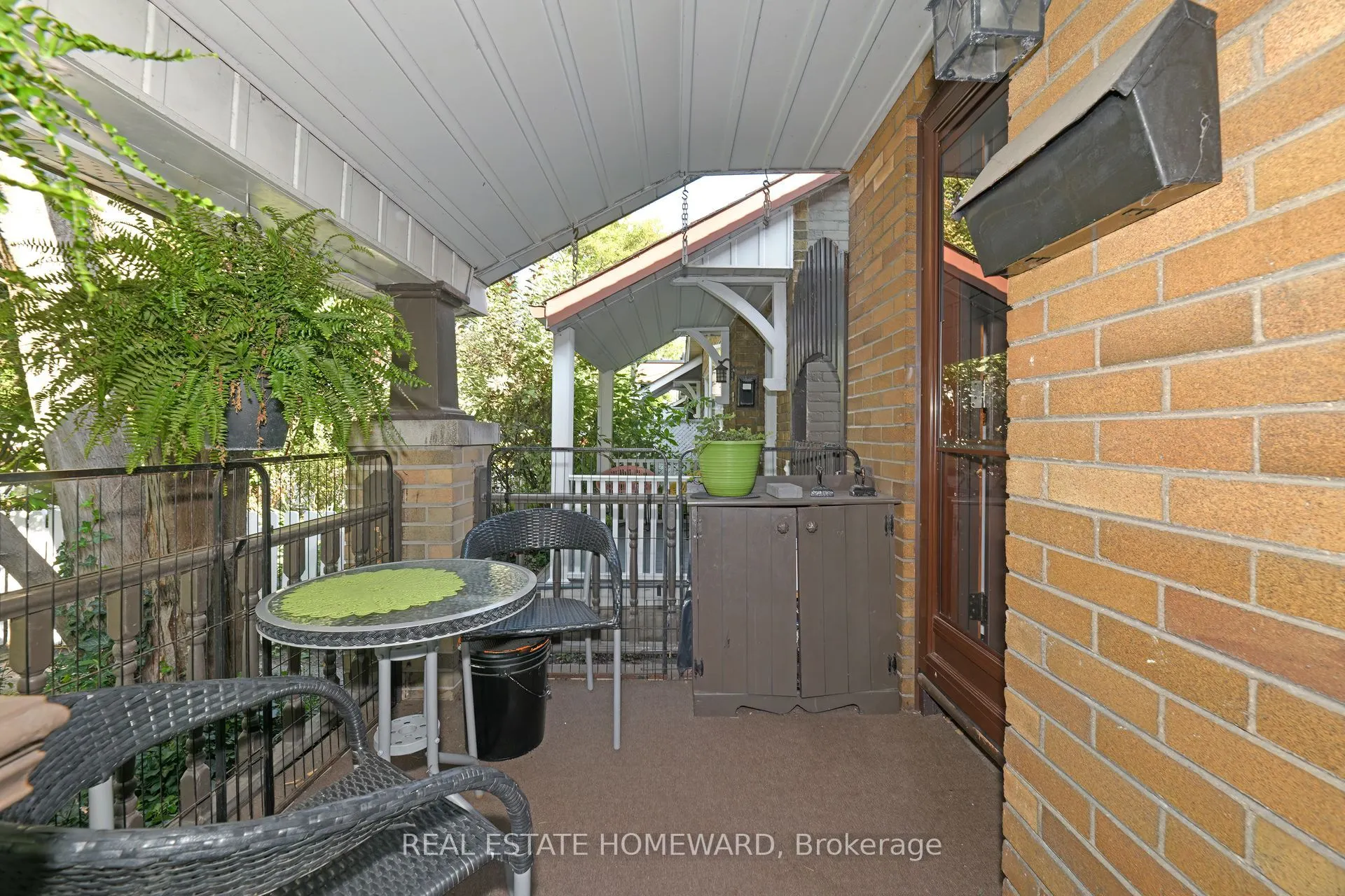 309 Victoria Pk Avenue