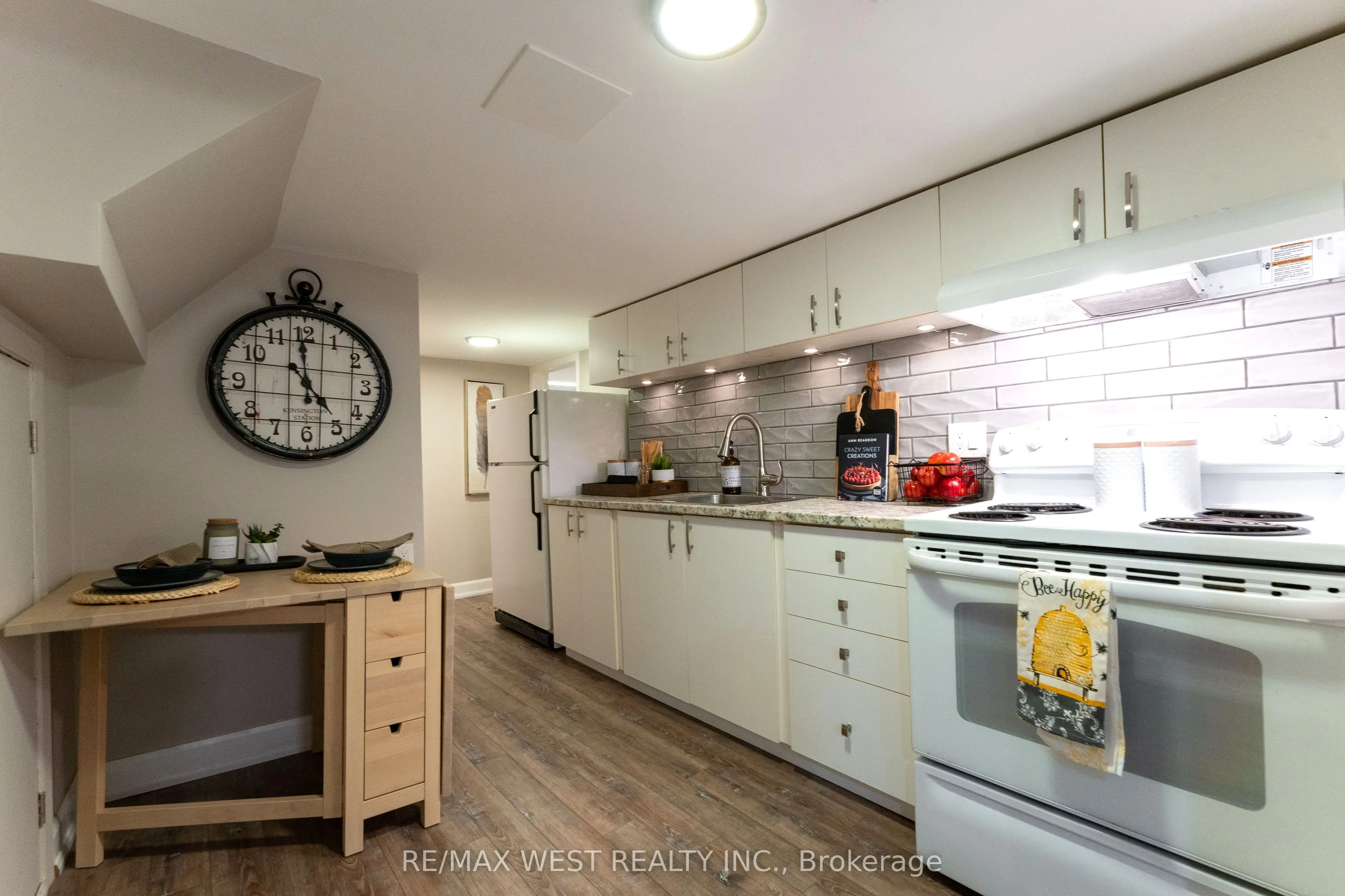 37 Bledlow Manor Drive