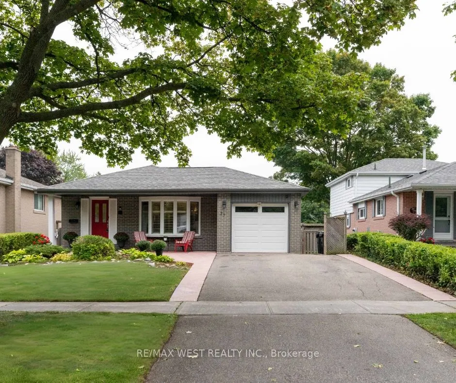 37 Bledlow Manor Drive