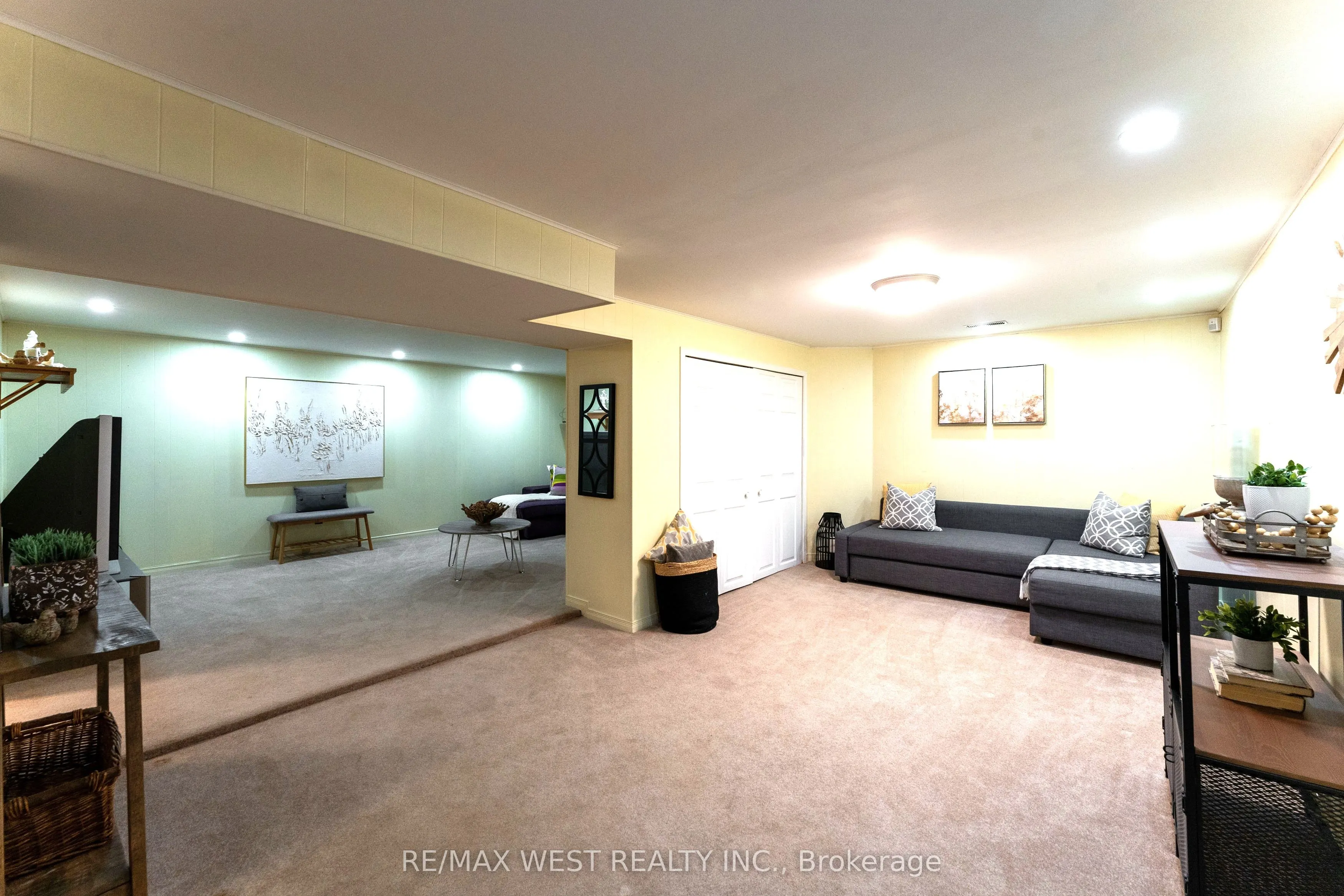 37 Bledlow Manor Drive