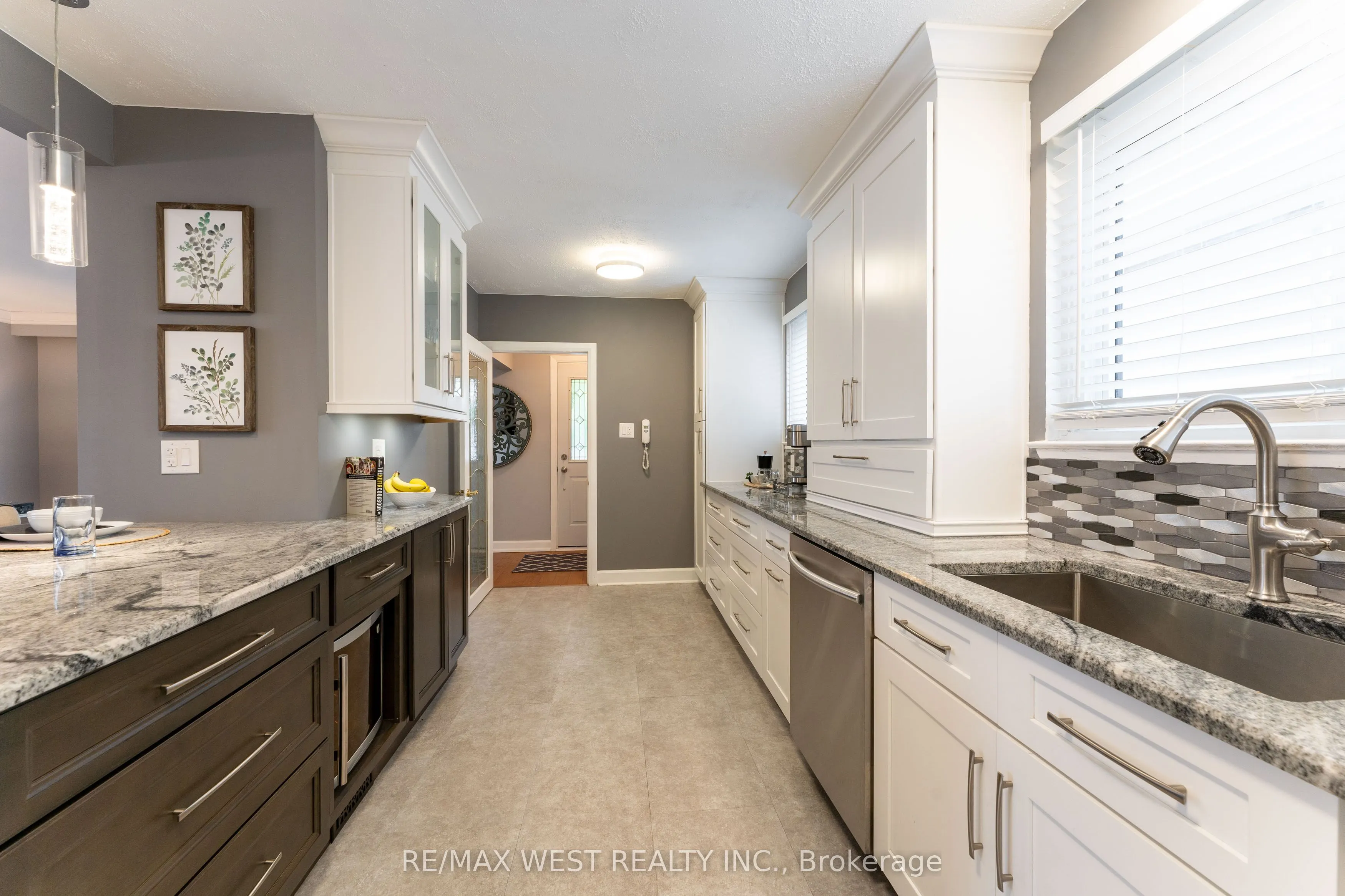 37 Bledlow Manor Drive