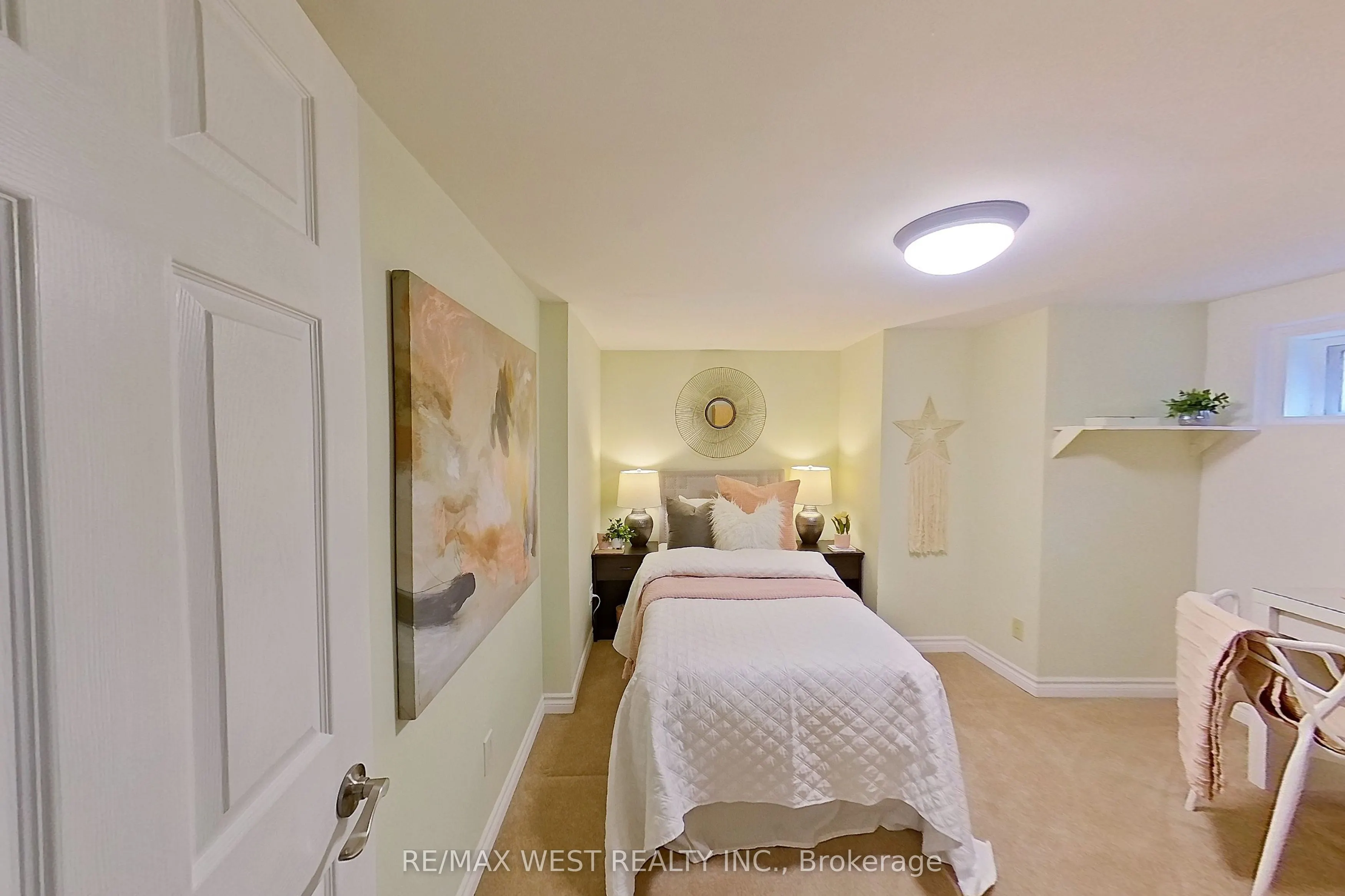 37 Bledlow Manor Drive