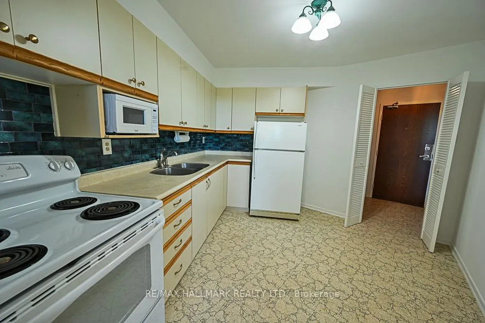980 Broadview Avenue, #504