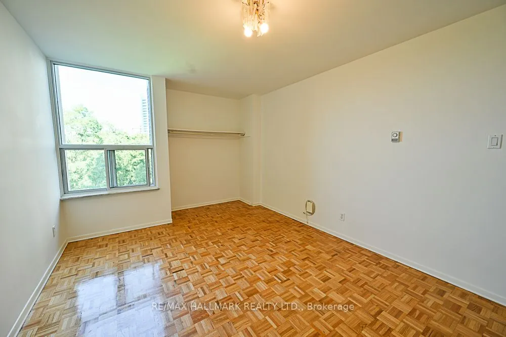 980 Broadview Avenue, #504