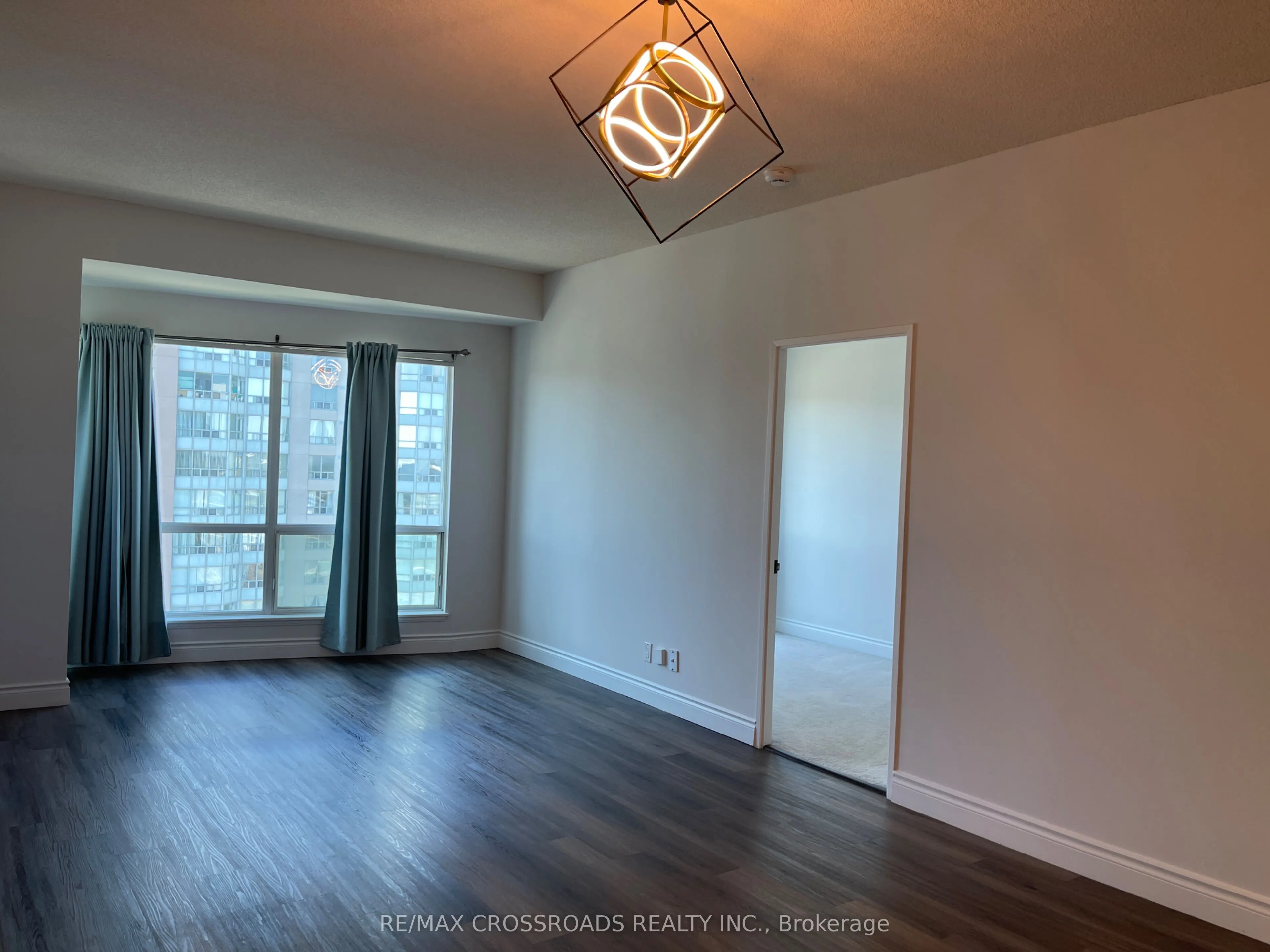 18 Lee Centre Drive, #PH108