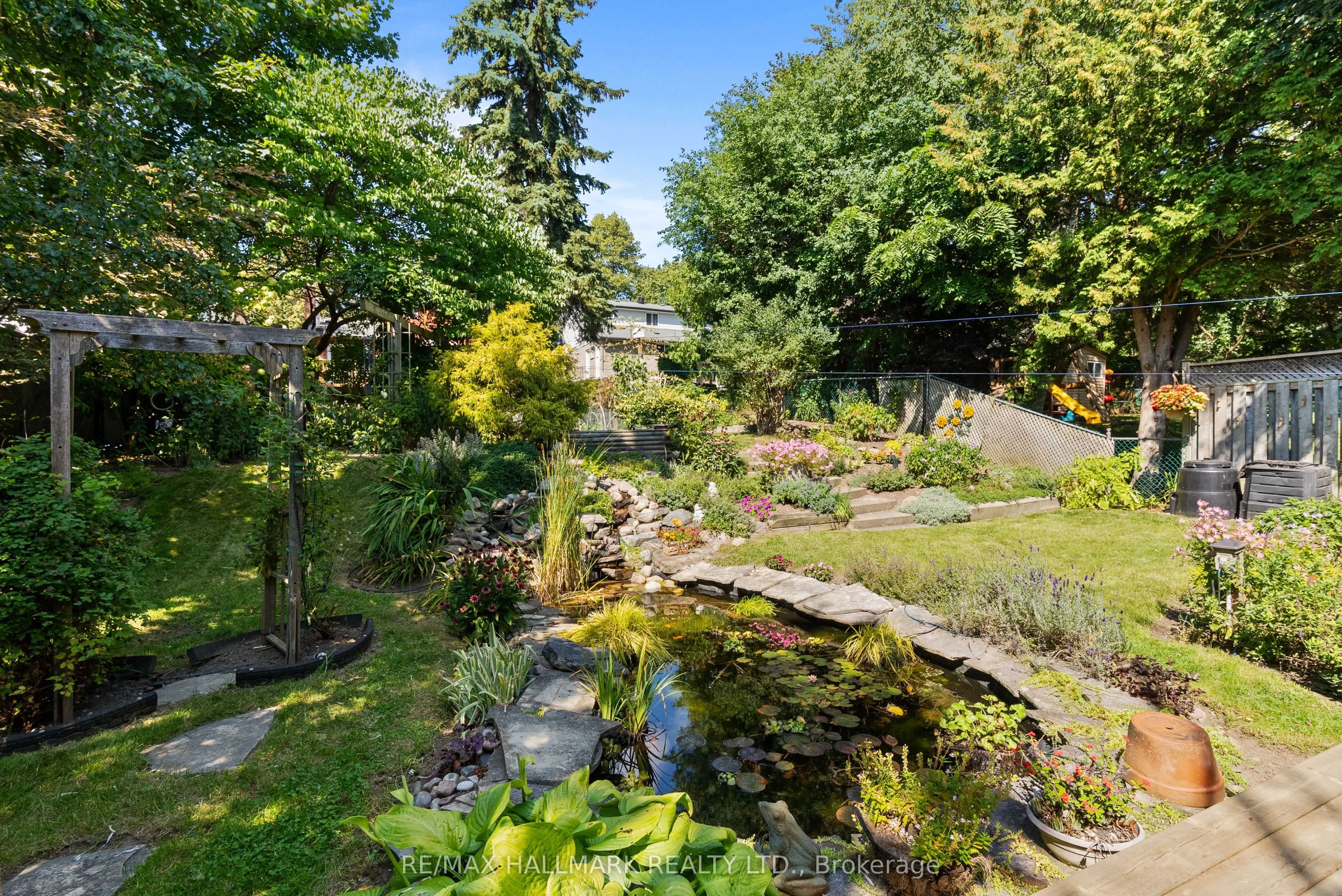 65 Tudor Glen Crescent