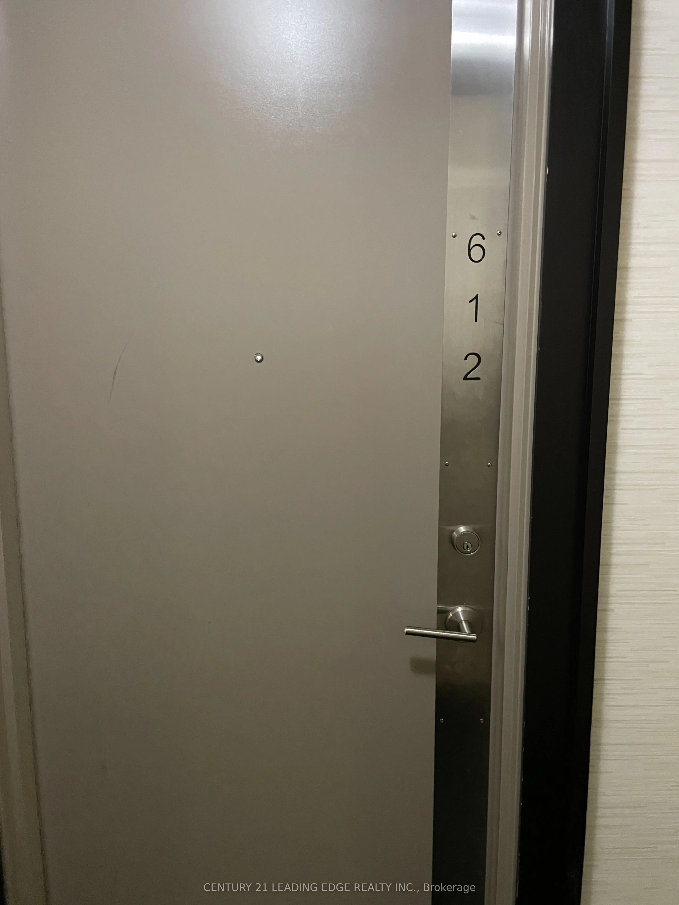 60 TOWN CENTRE Court, #612