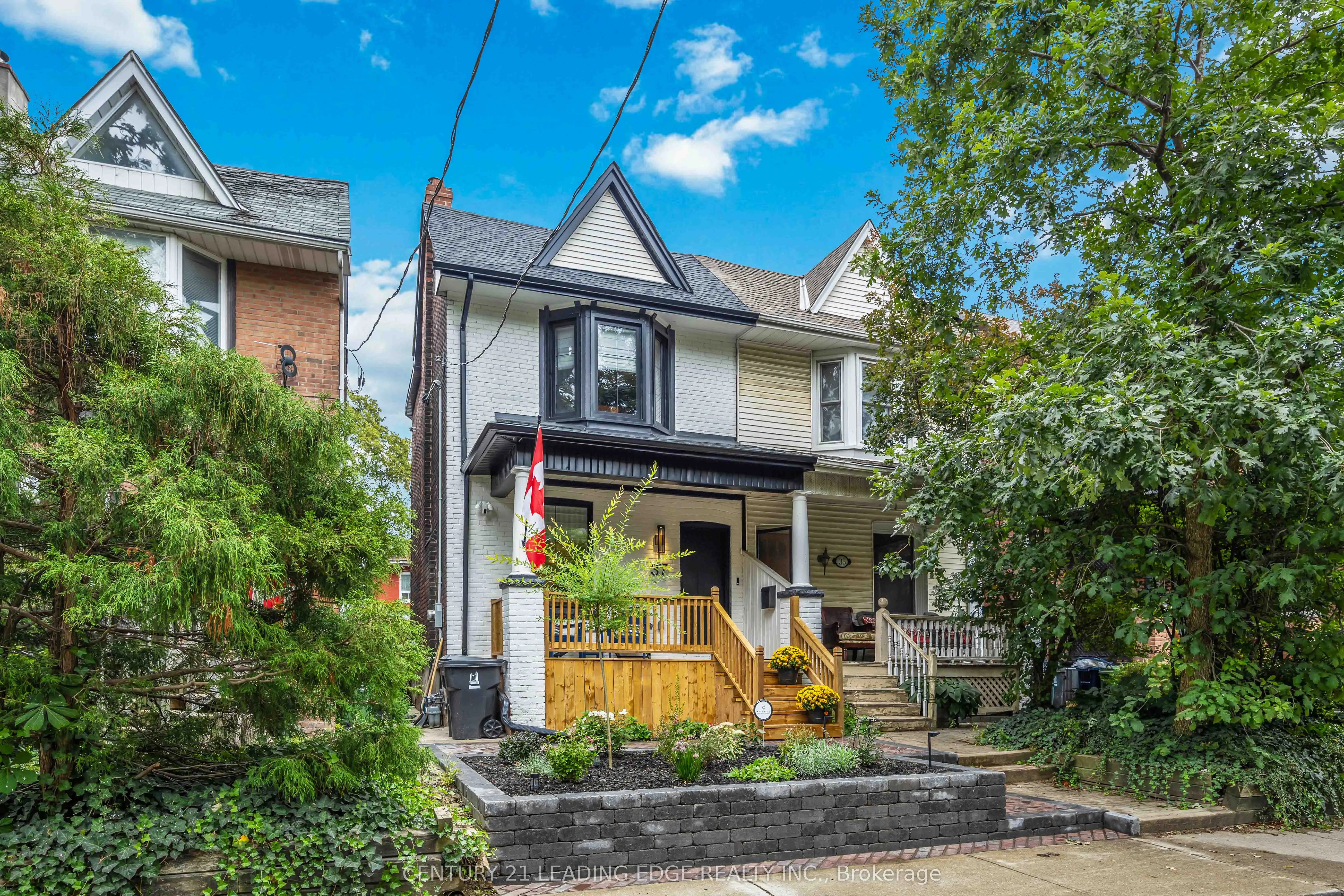 37 BERTMOUNT Avenue