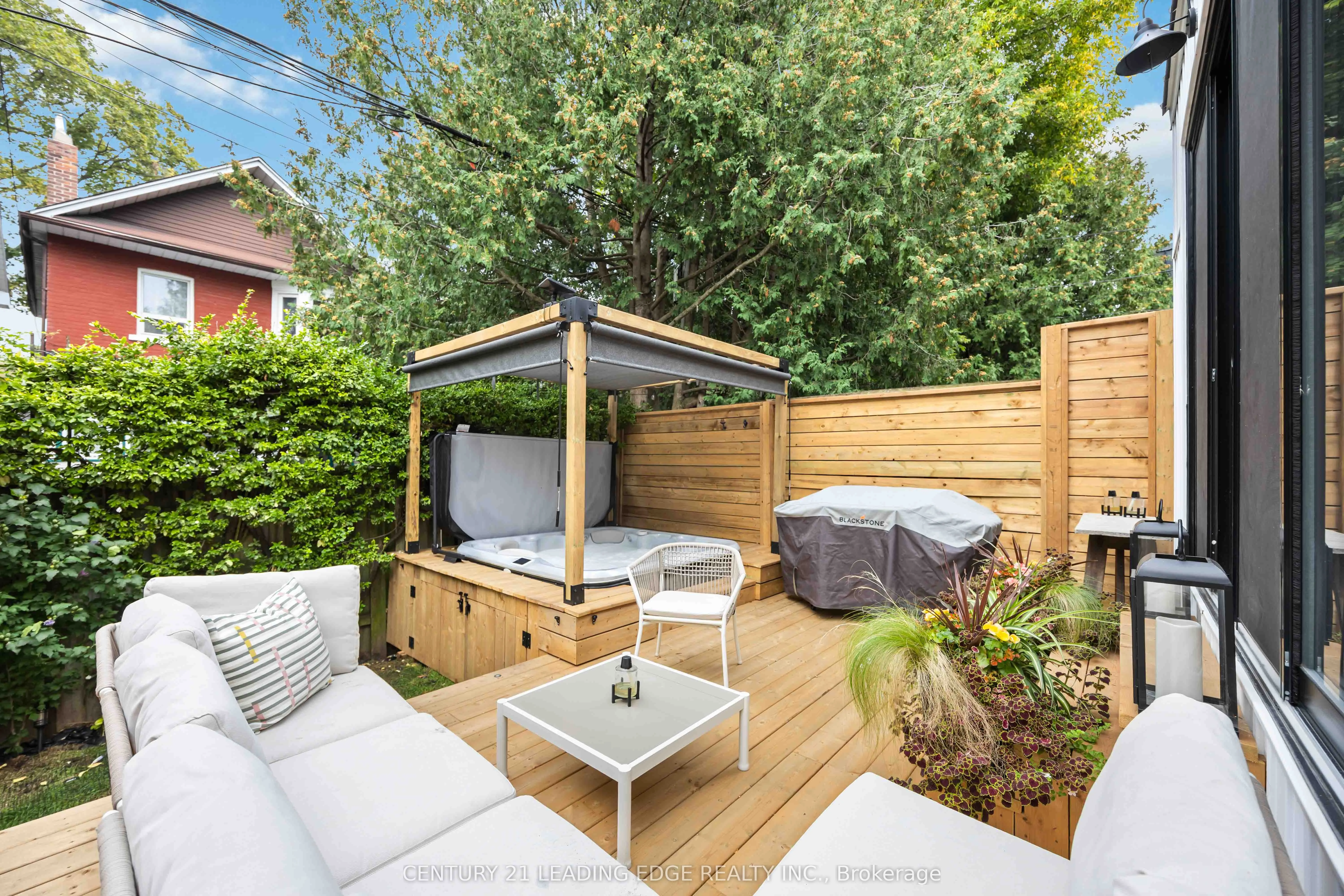 37 BERTMOUNT Avenue