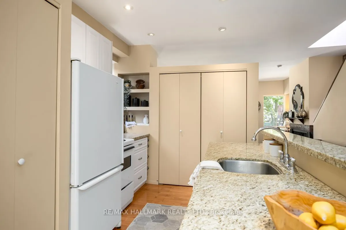 49 Harcourt Avenue