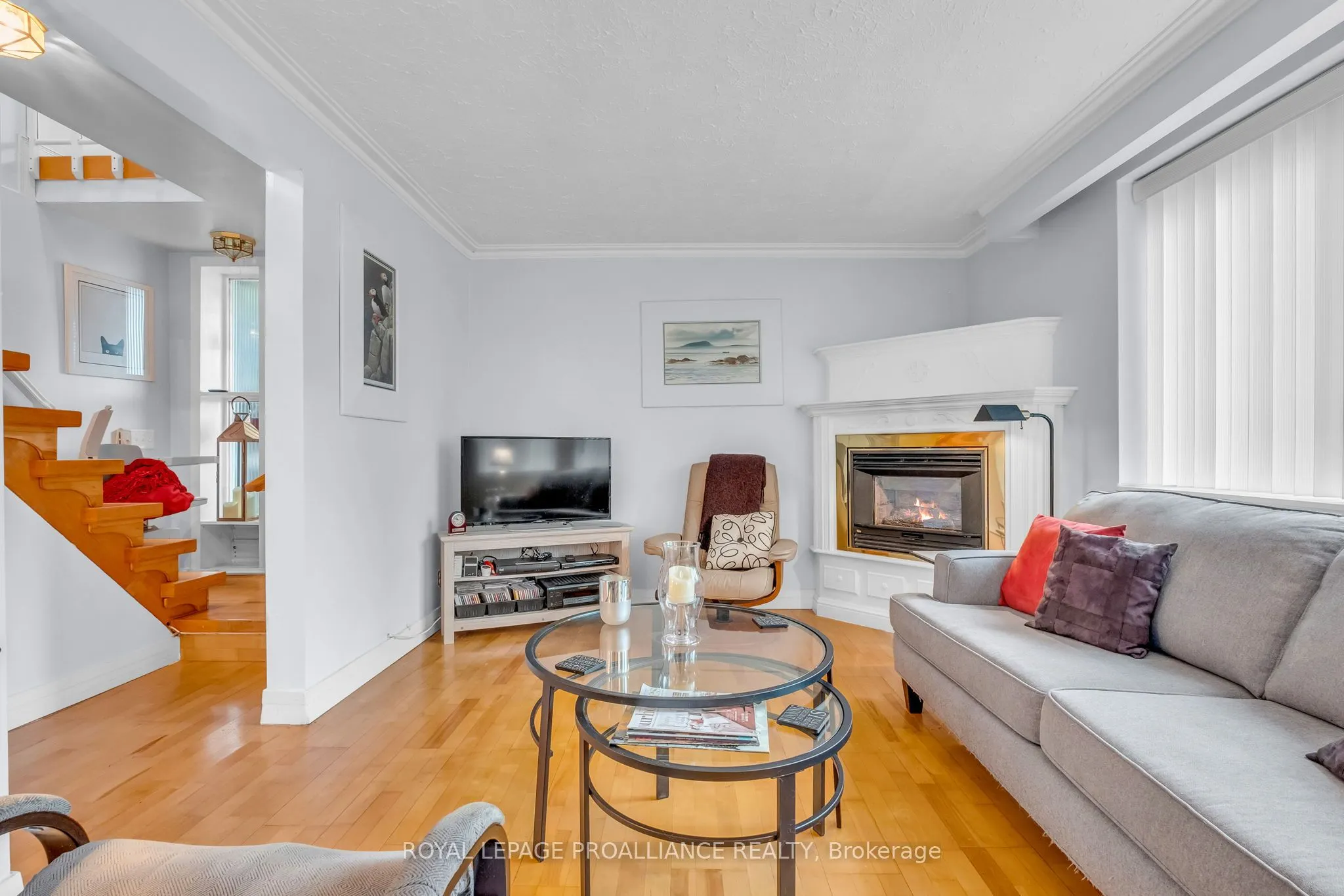 394 Sunset Boulevard