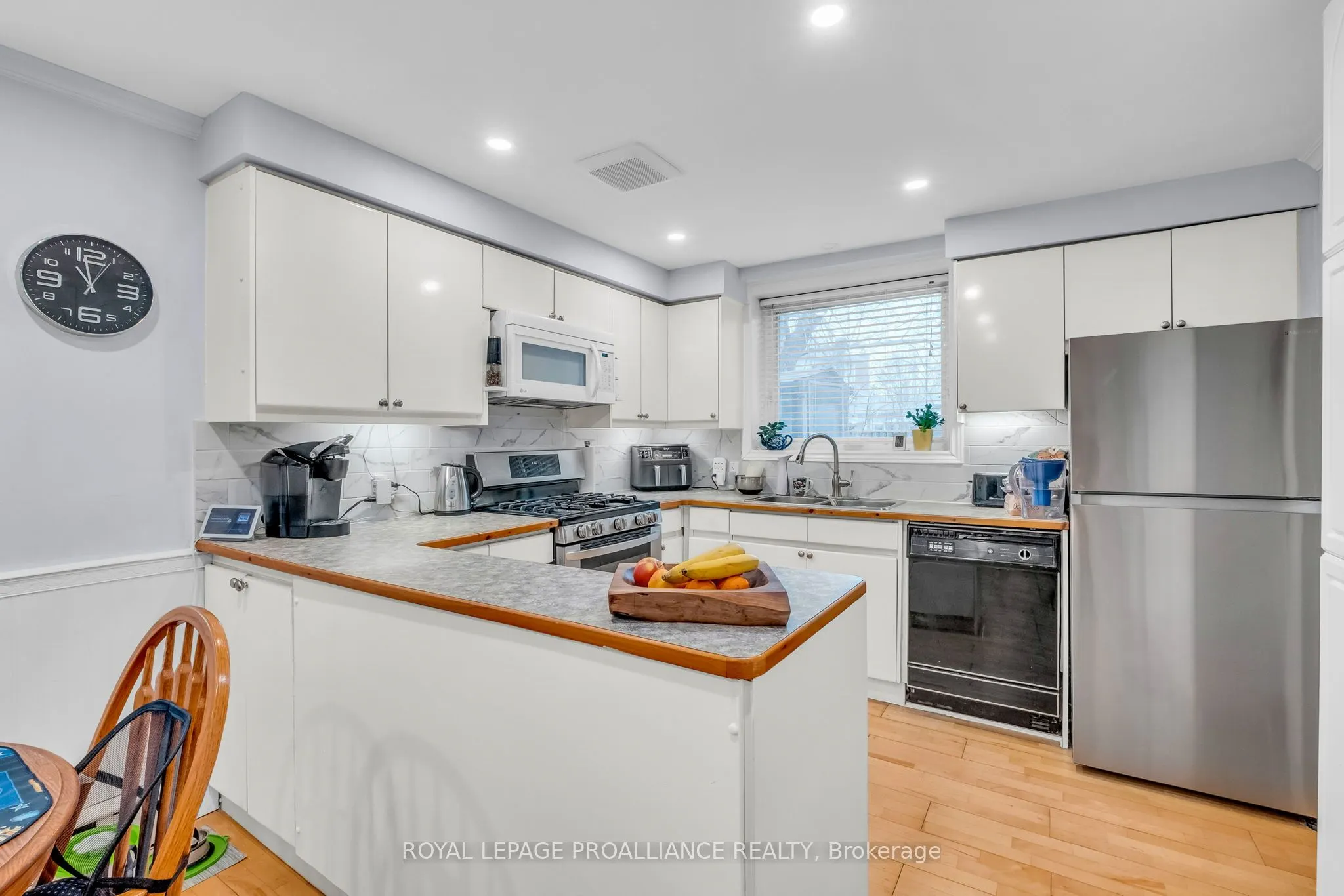 394 Sunset Boulevard