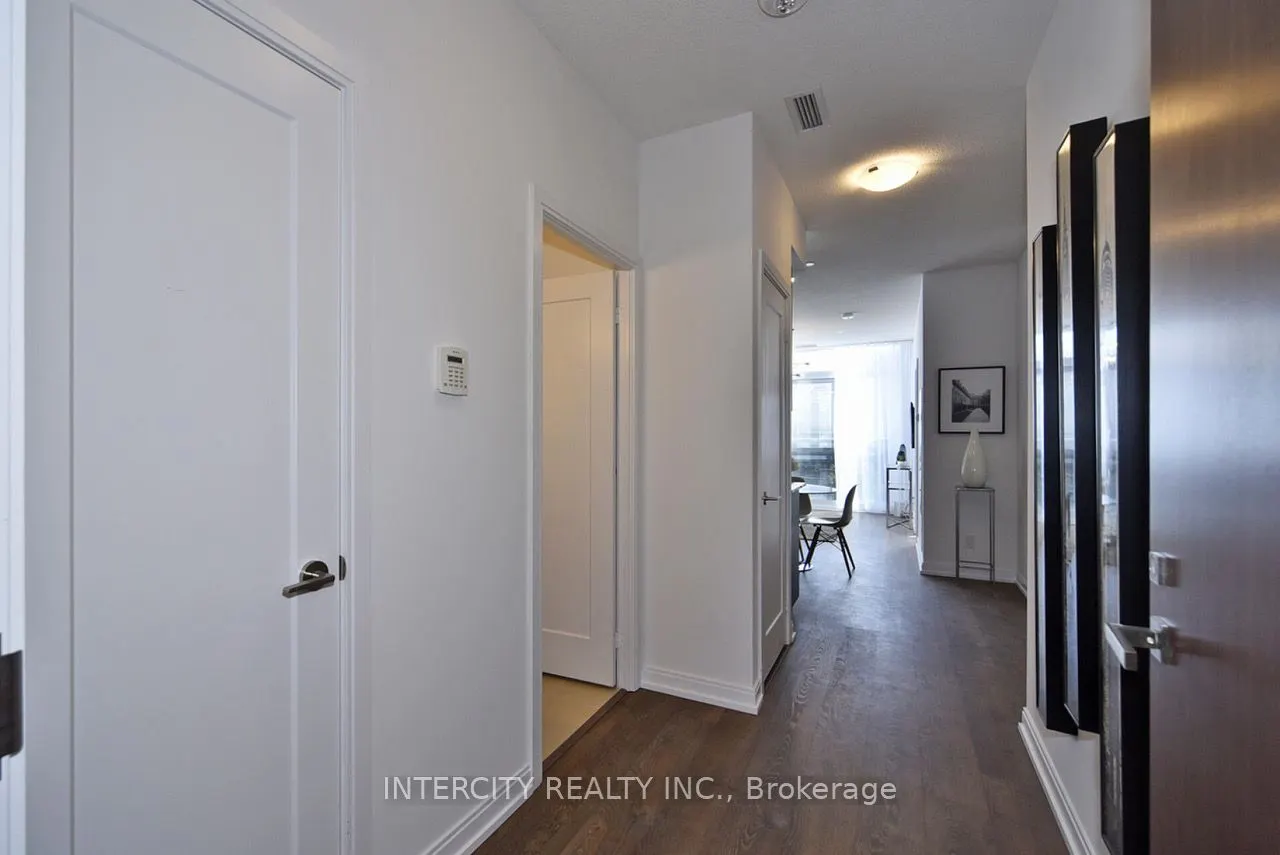 275 Village Green Square, #215