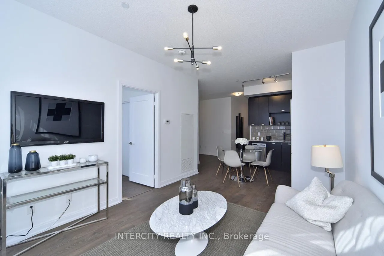 275 Village Green Square, #215