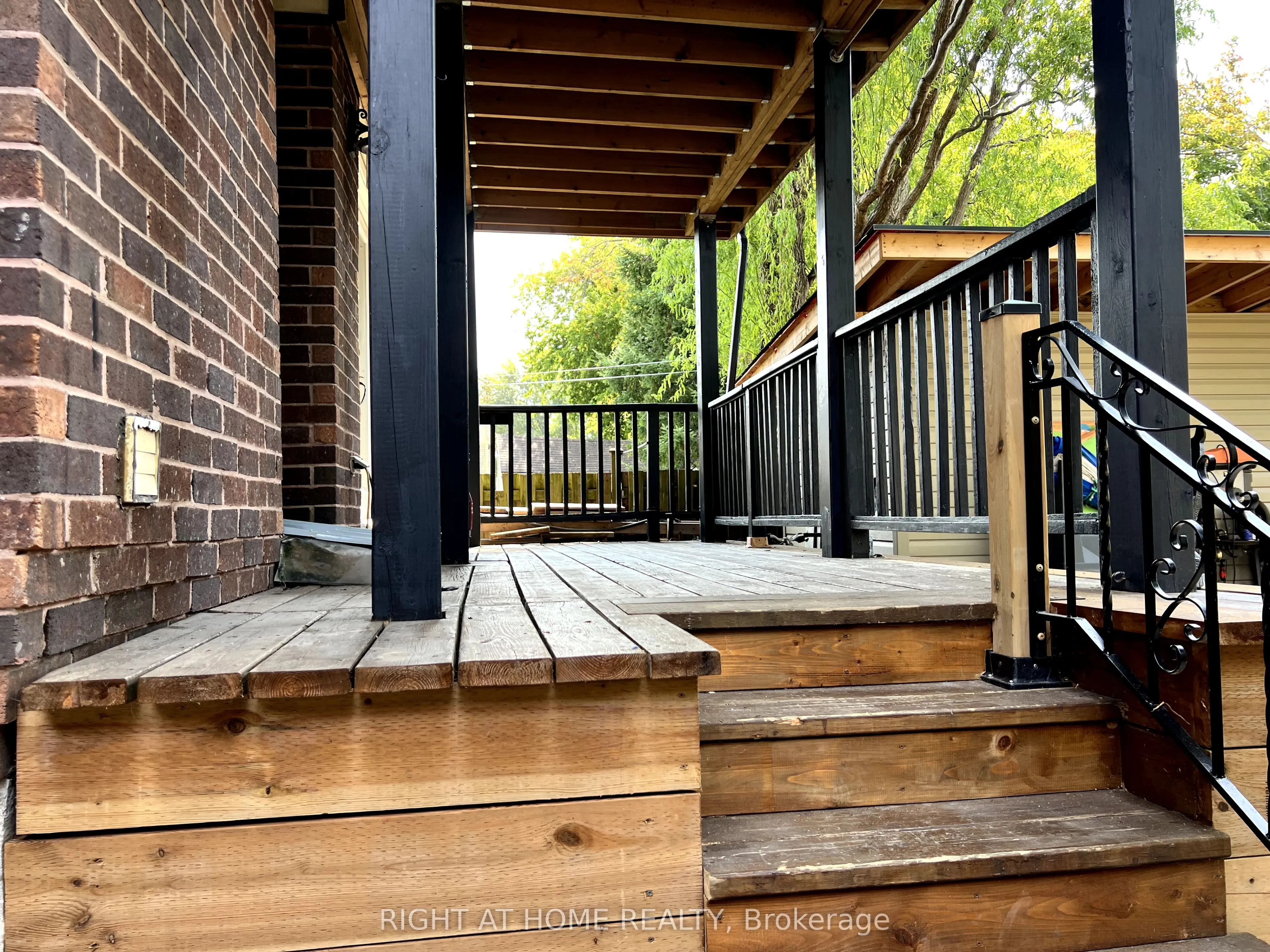 126 Sandown Avenue, #(Main)