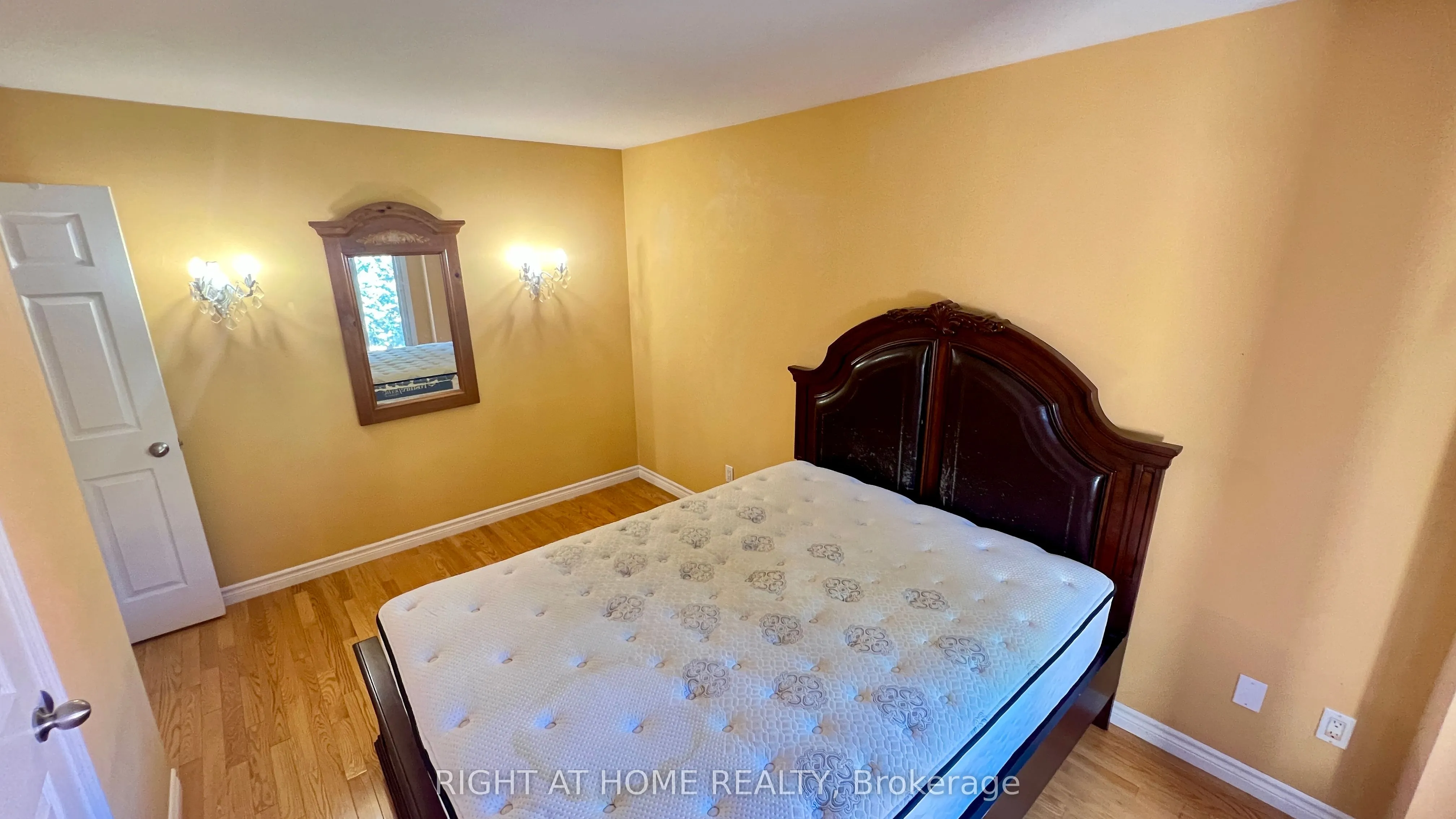 126 Sandown Avenue, #(Main)