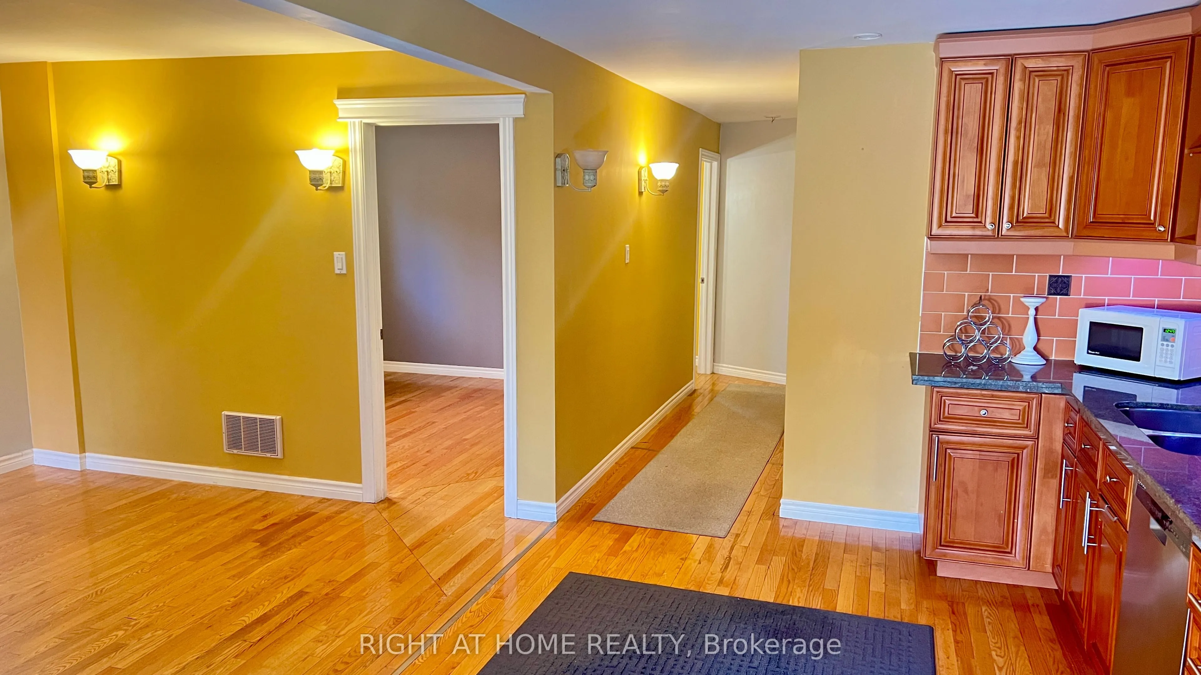 126 Sandown Avenue, #(Main)