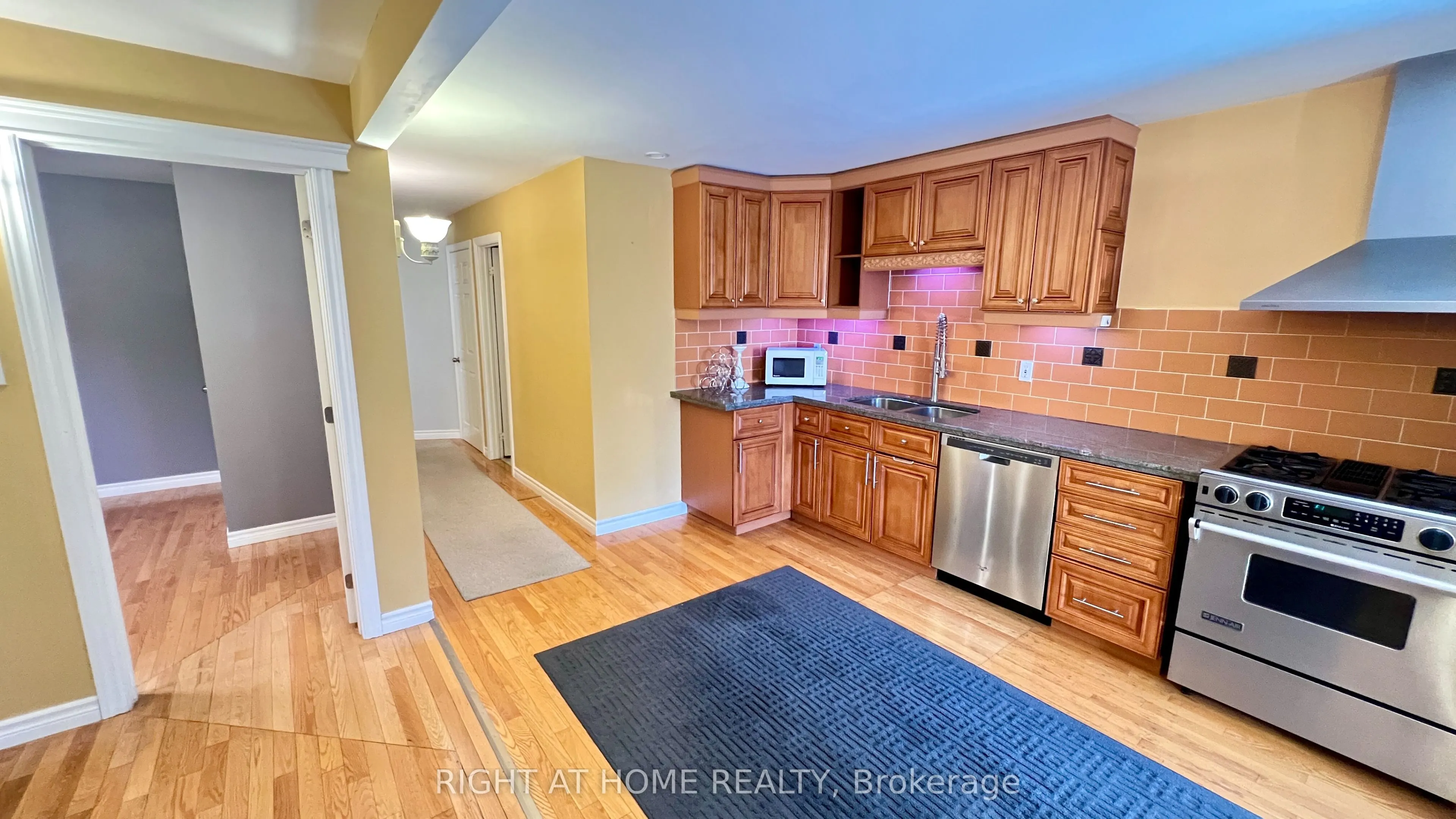 126 Sandown Avenue, #(Main)