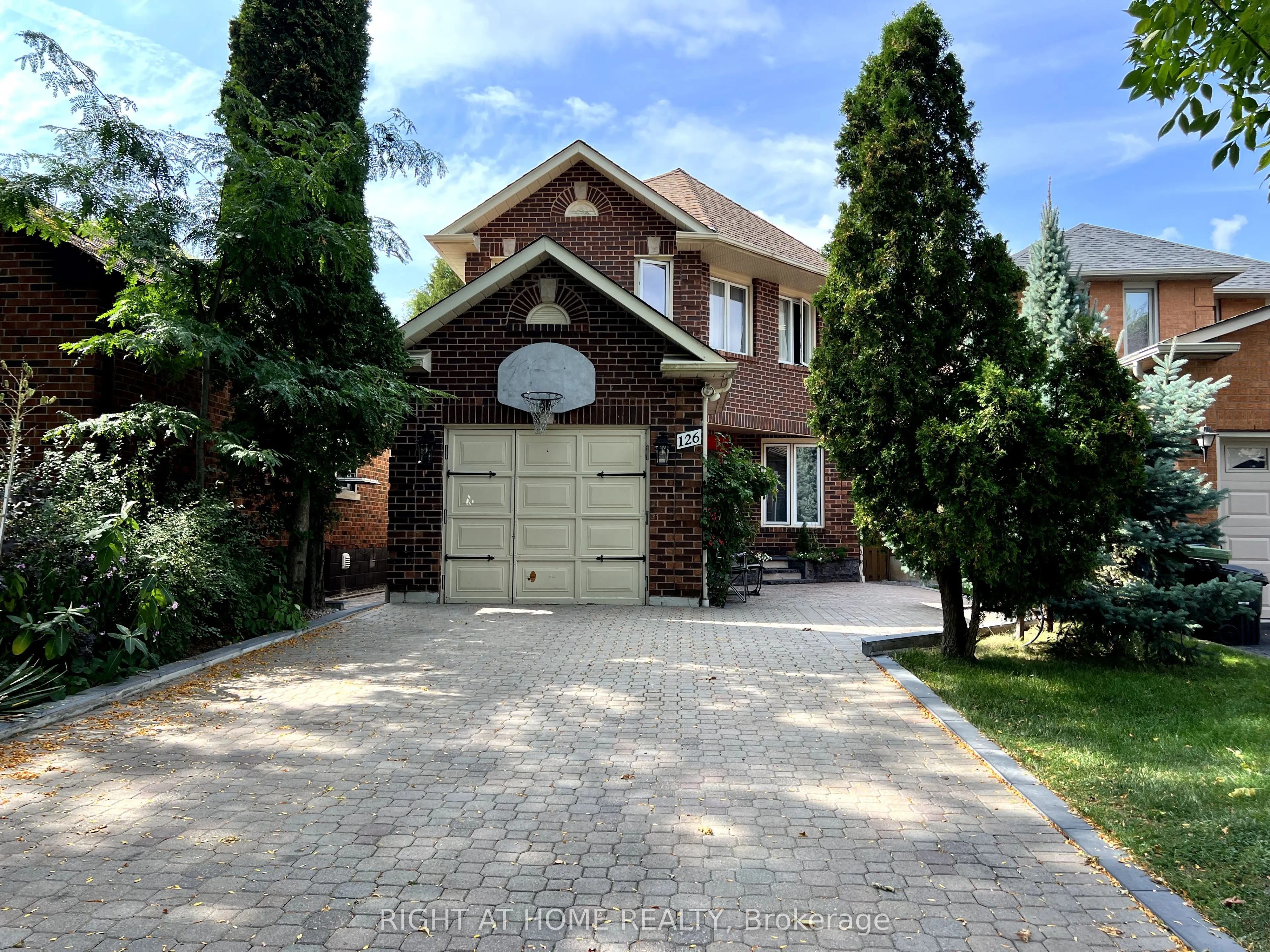 126 Sandown Avenue, #(Main)