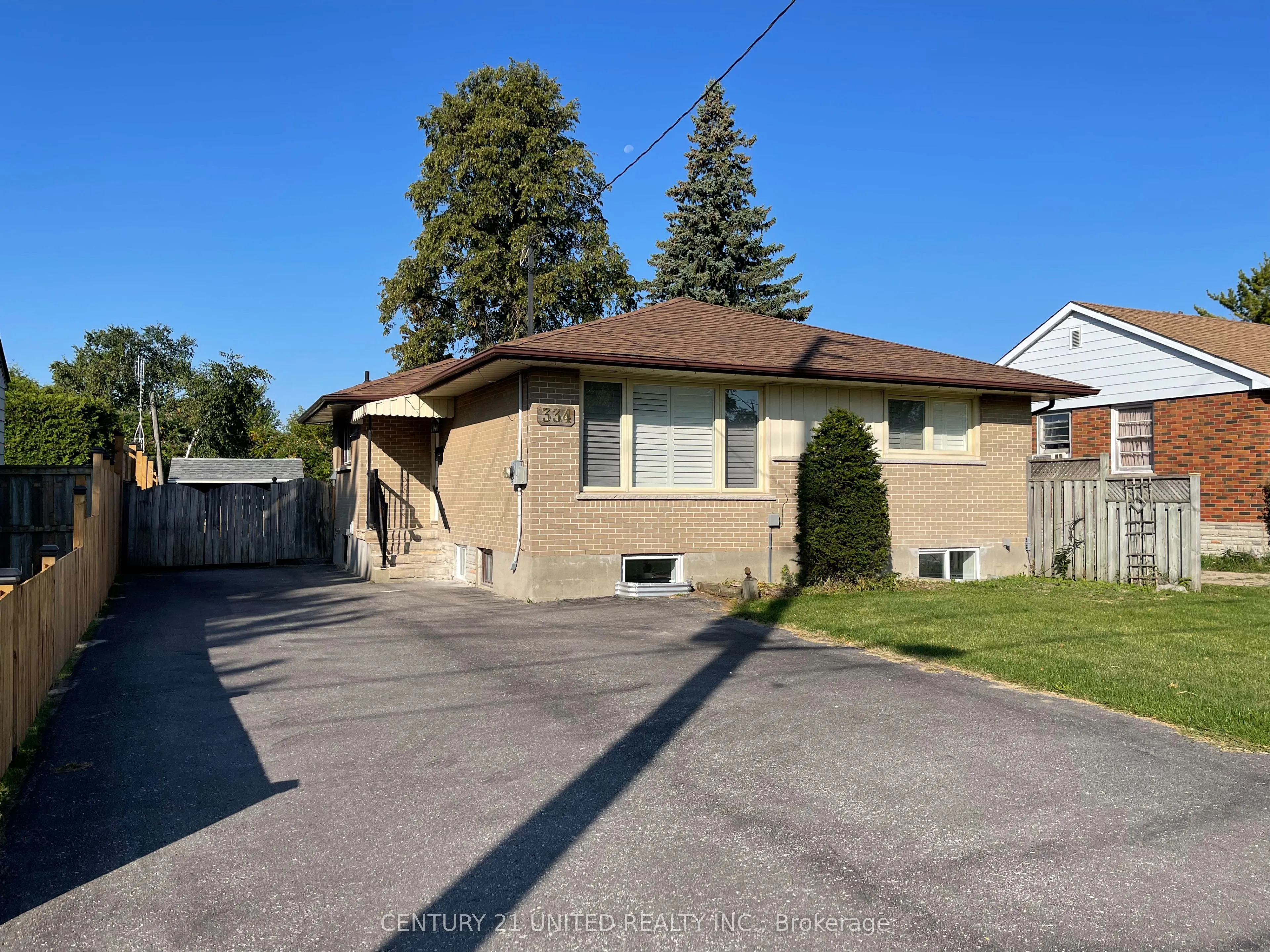 334 Stevenson Road N, #Upper