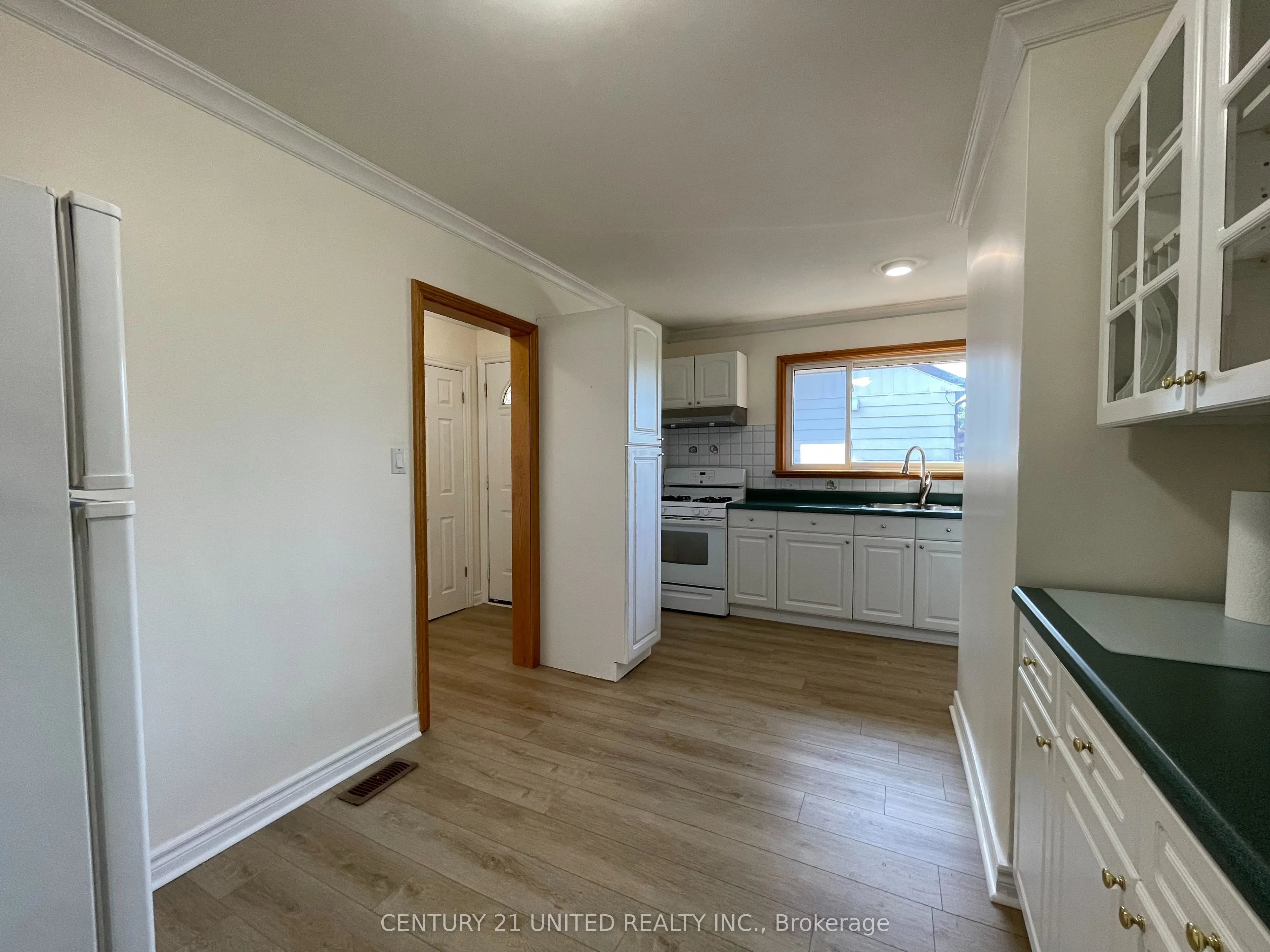 334 Stevenson Road N, #Upper