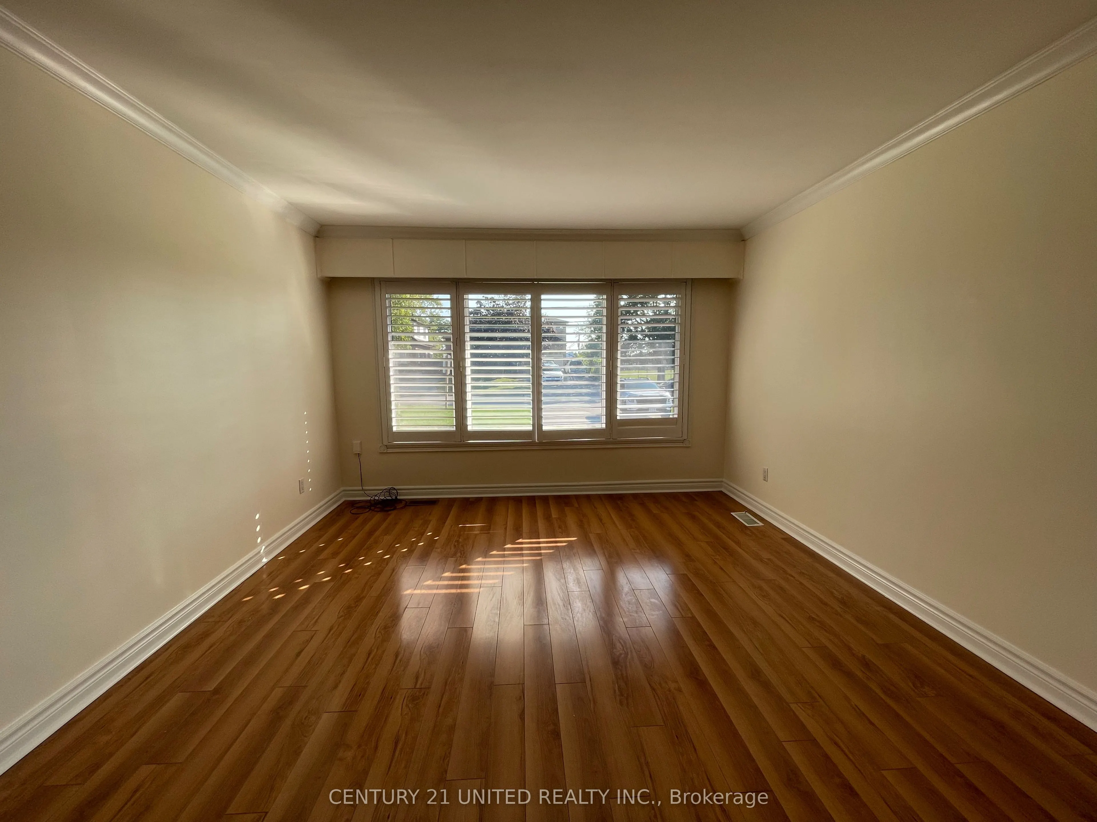 334 Stevenson Road N, #Upper