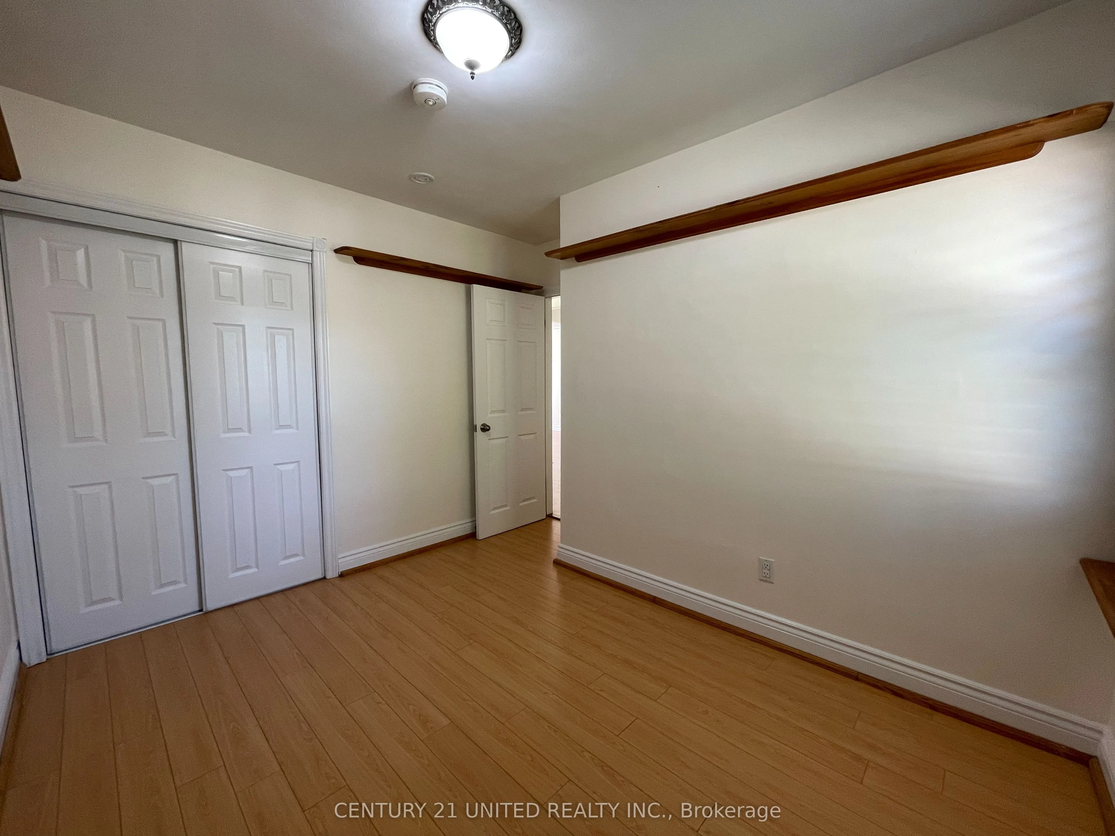 334 Stevenson Road N, #Upper