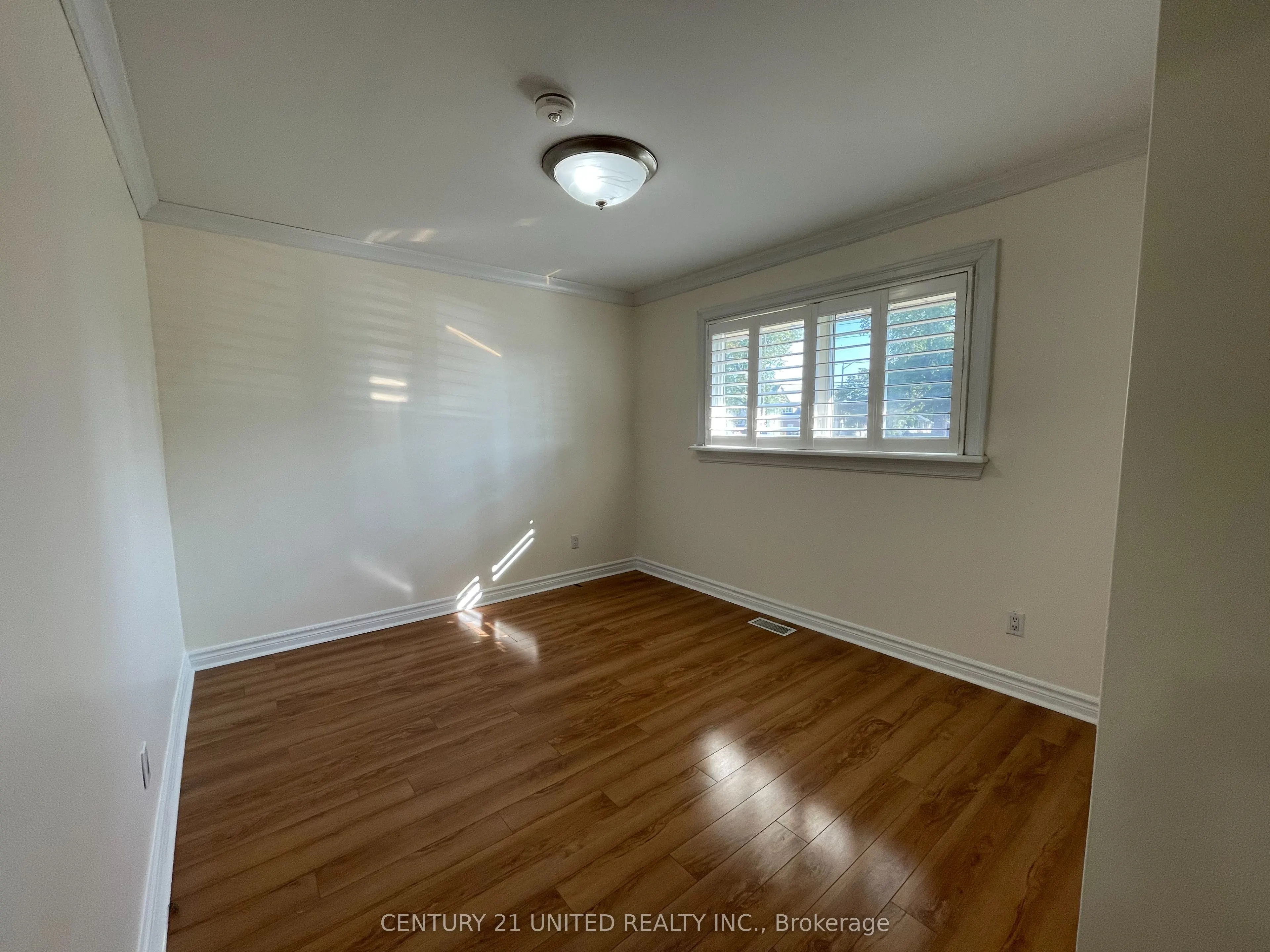 334 Stevenson Road N, #Upper
