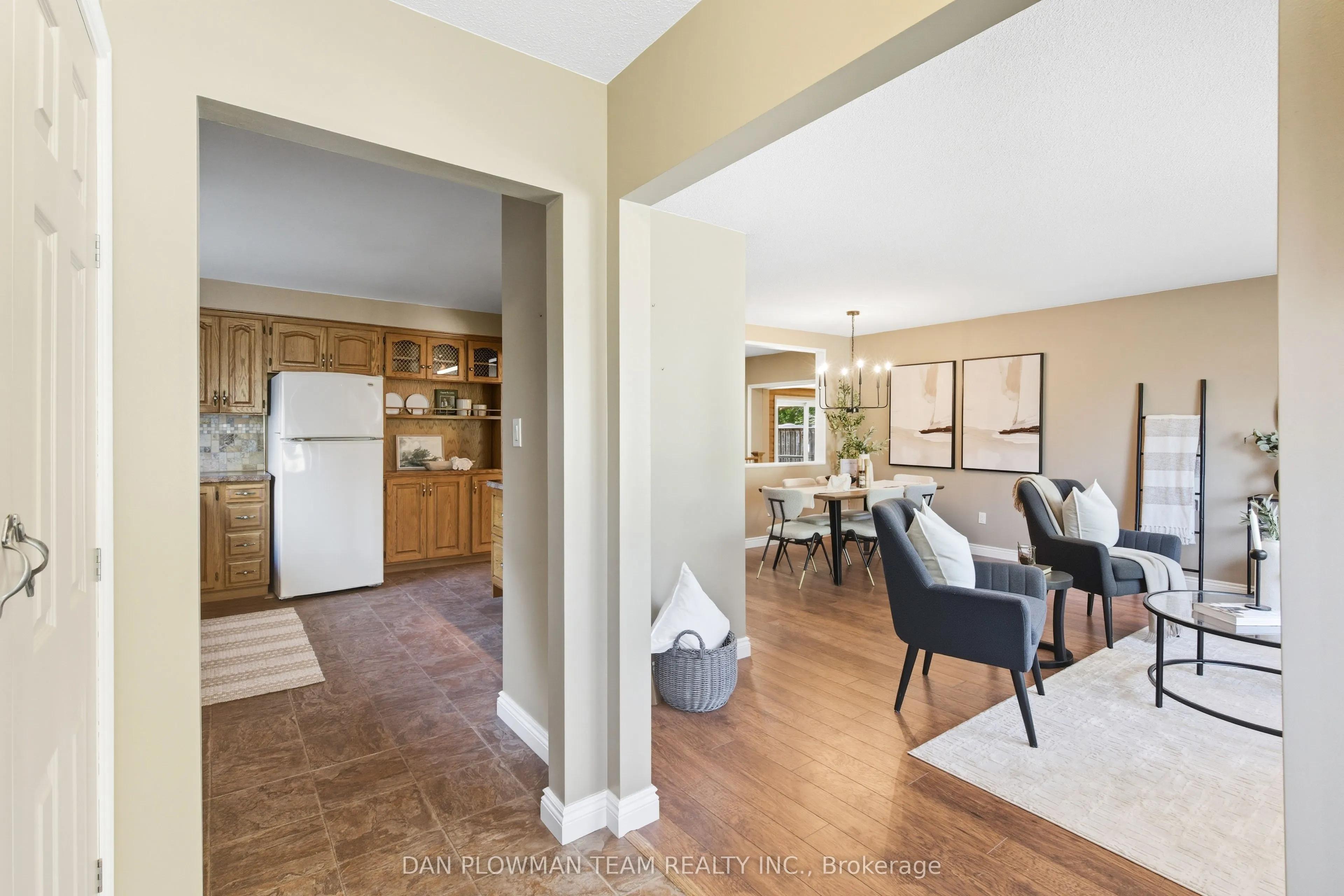 248 Keewatin Street S