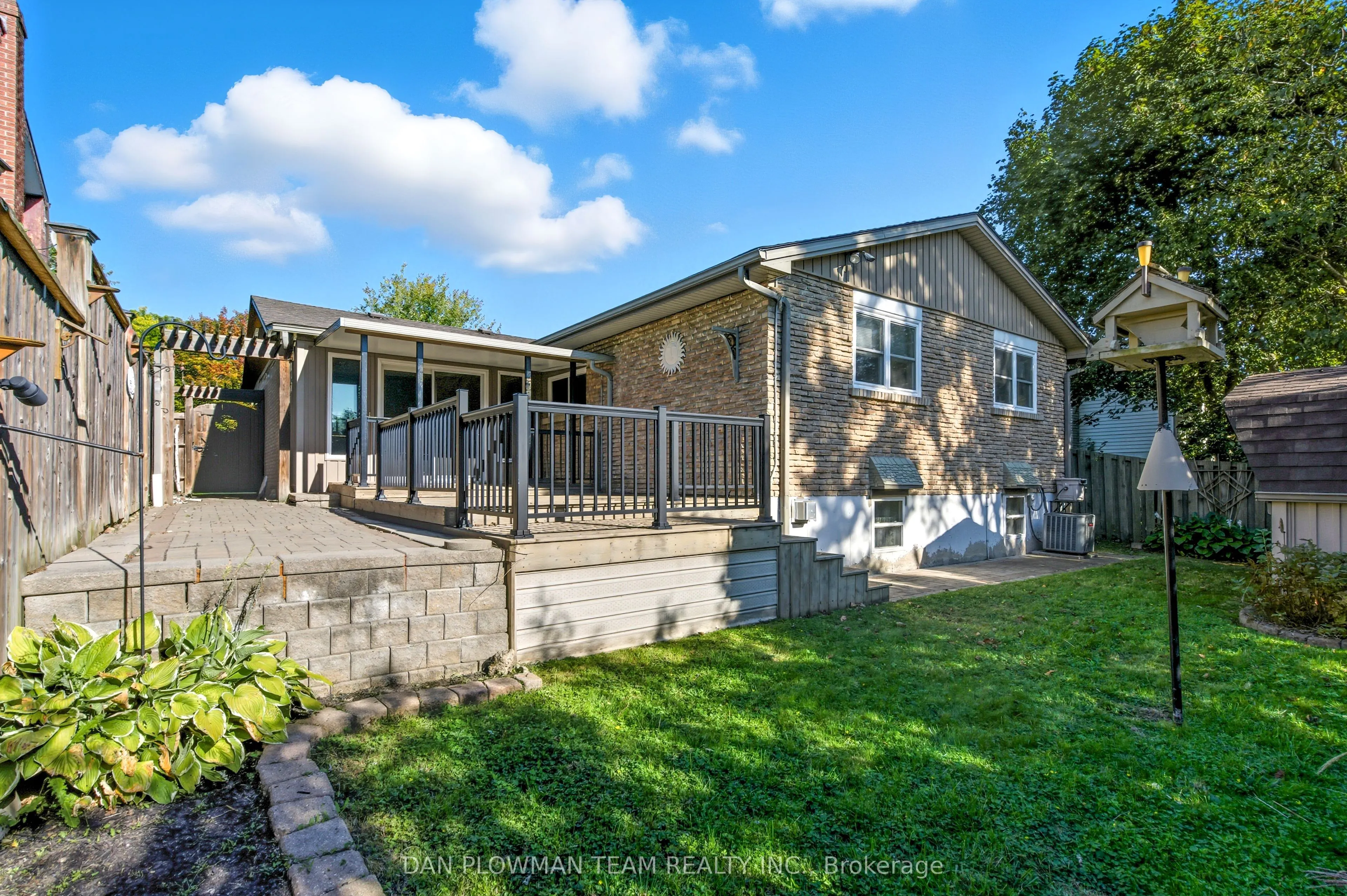 248 Keewatin Street S