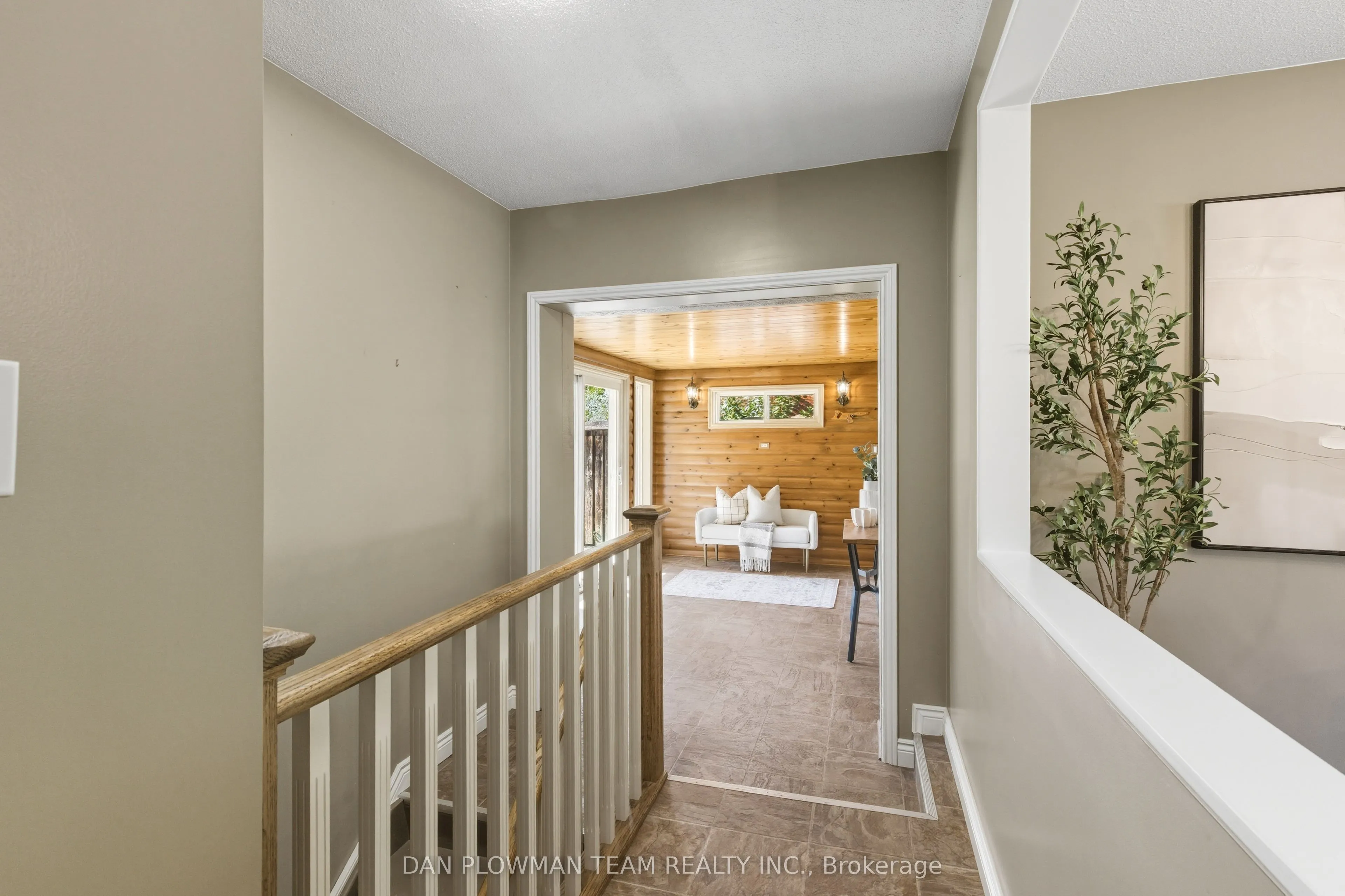 248 Keewatin Street S