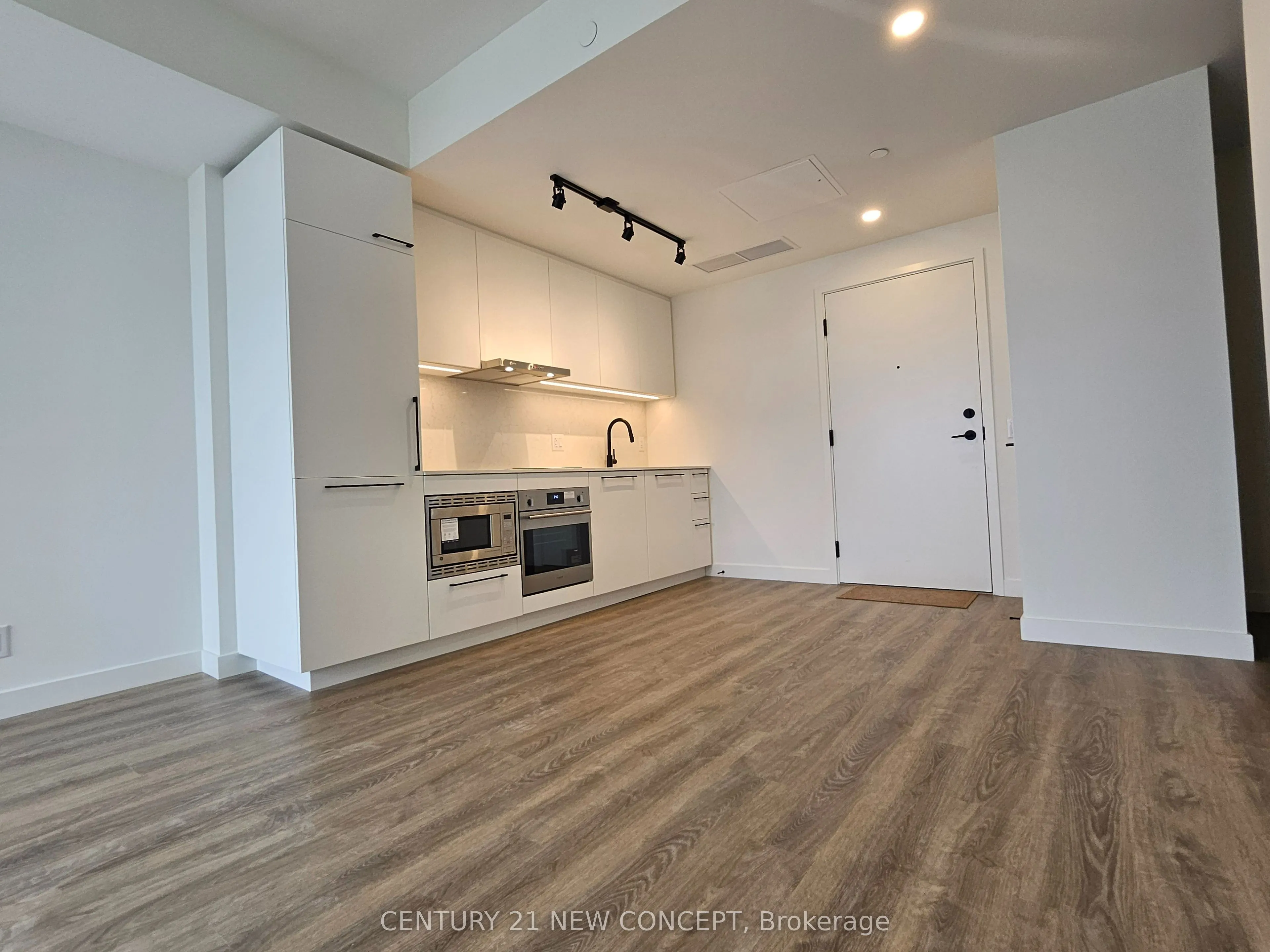 1050 Eastern Avenue, #906