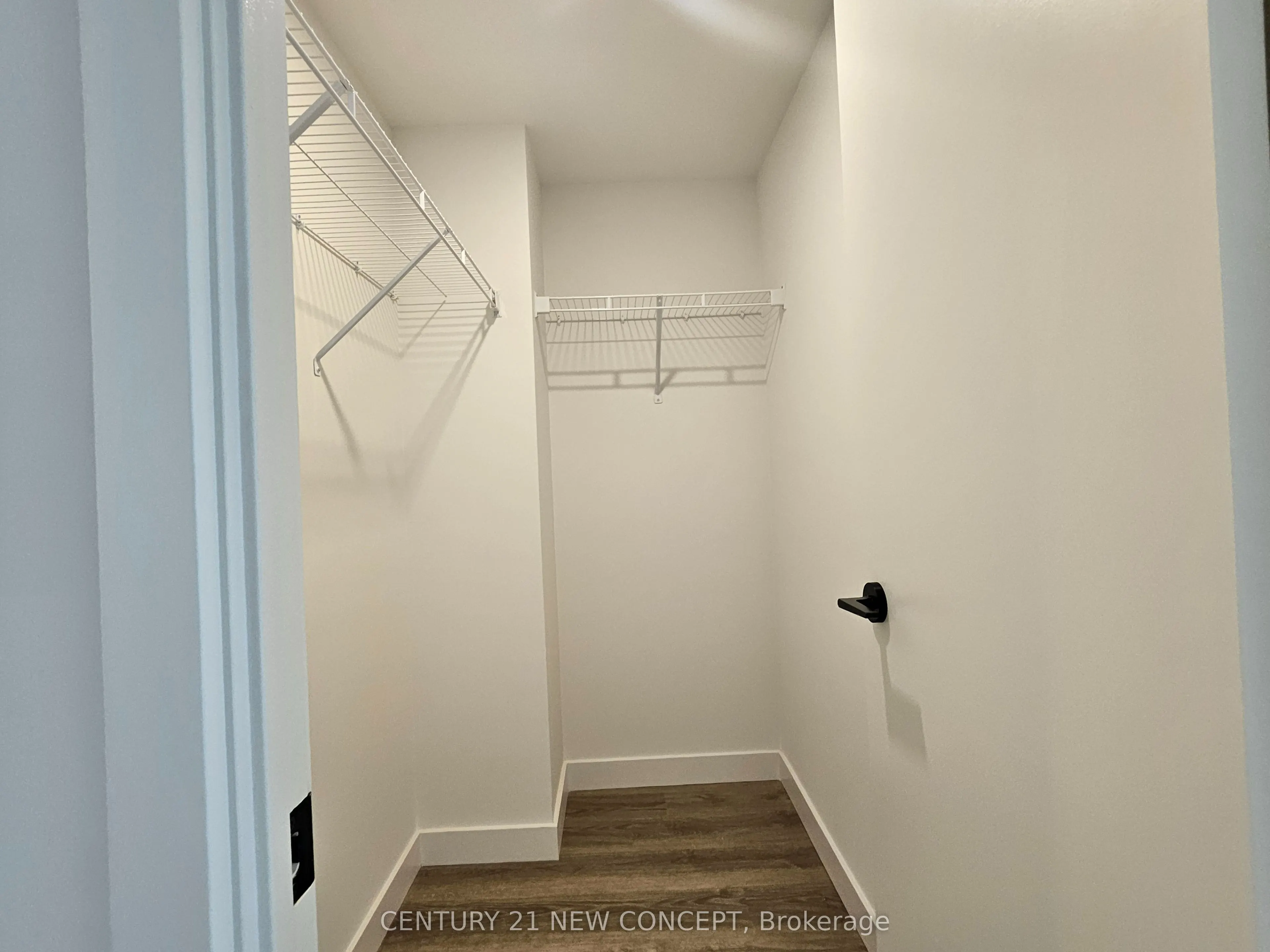 1050 Eastern Avenue, #906