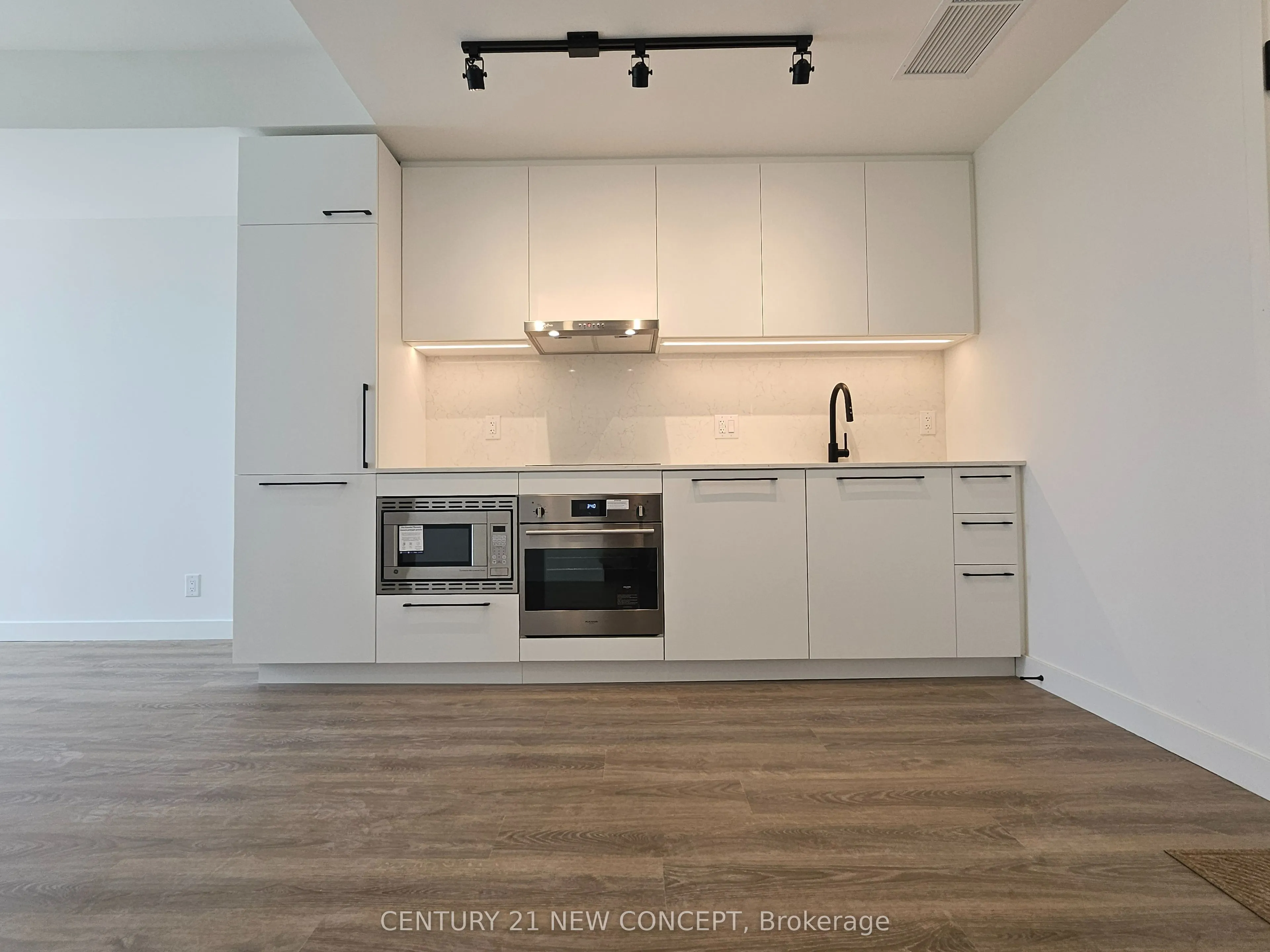 1050 Eastern Avenue, #906