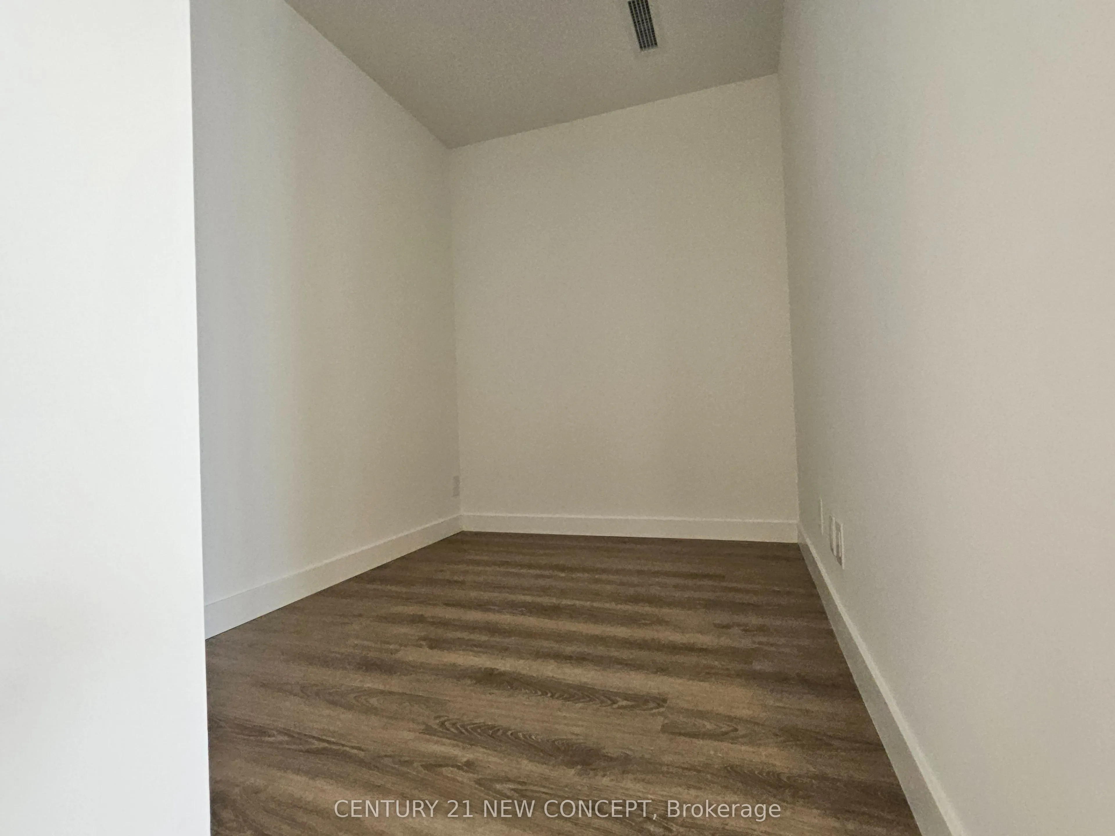 1050 Eastern Avenue, #906