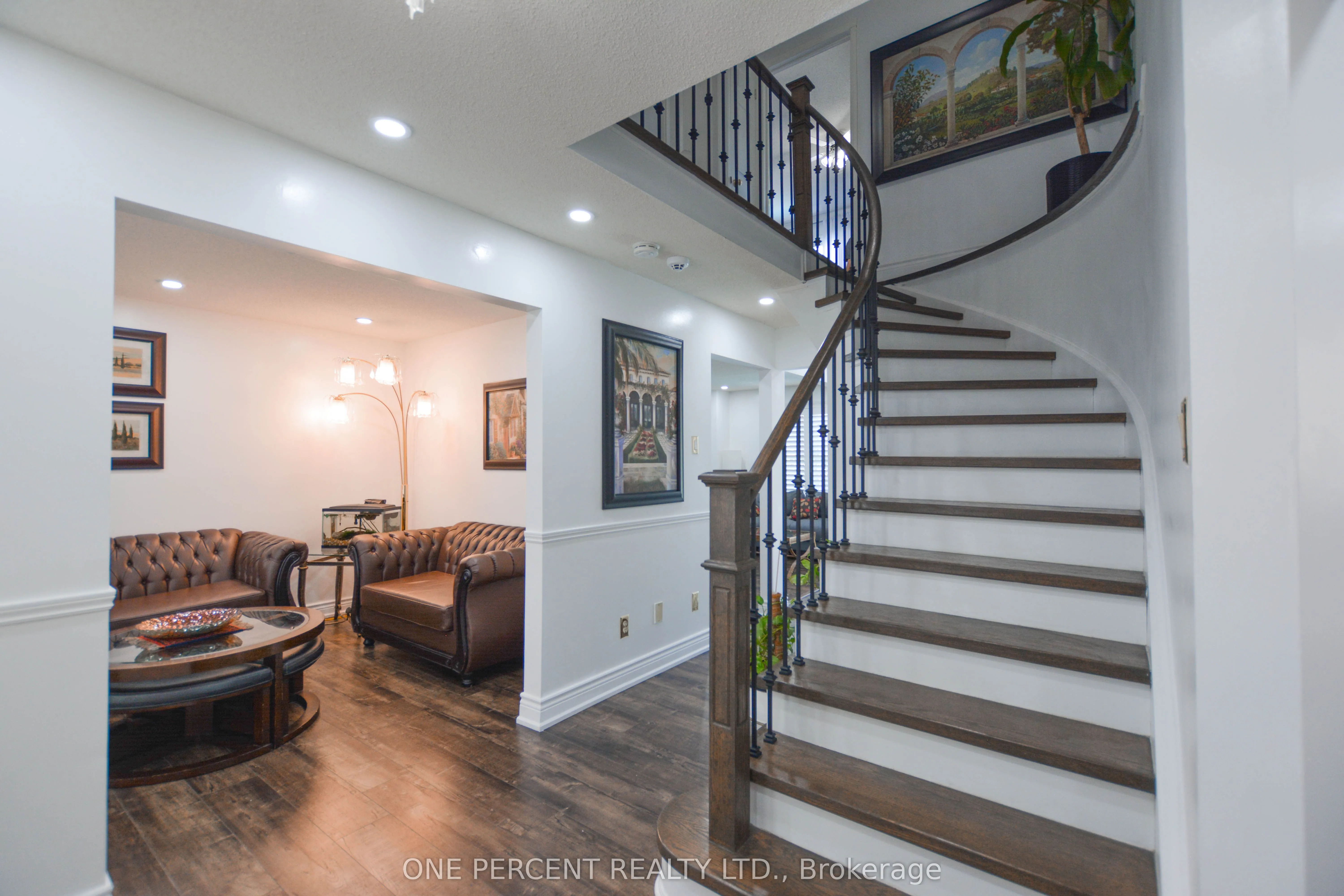 1778 Silverthorn Square